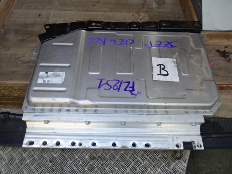 ACCU HYBRIDE Jeep GRAND CHEROKEE (WL) 2021+