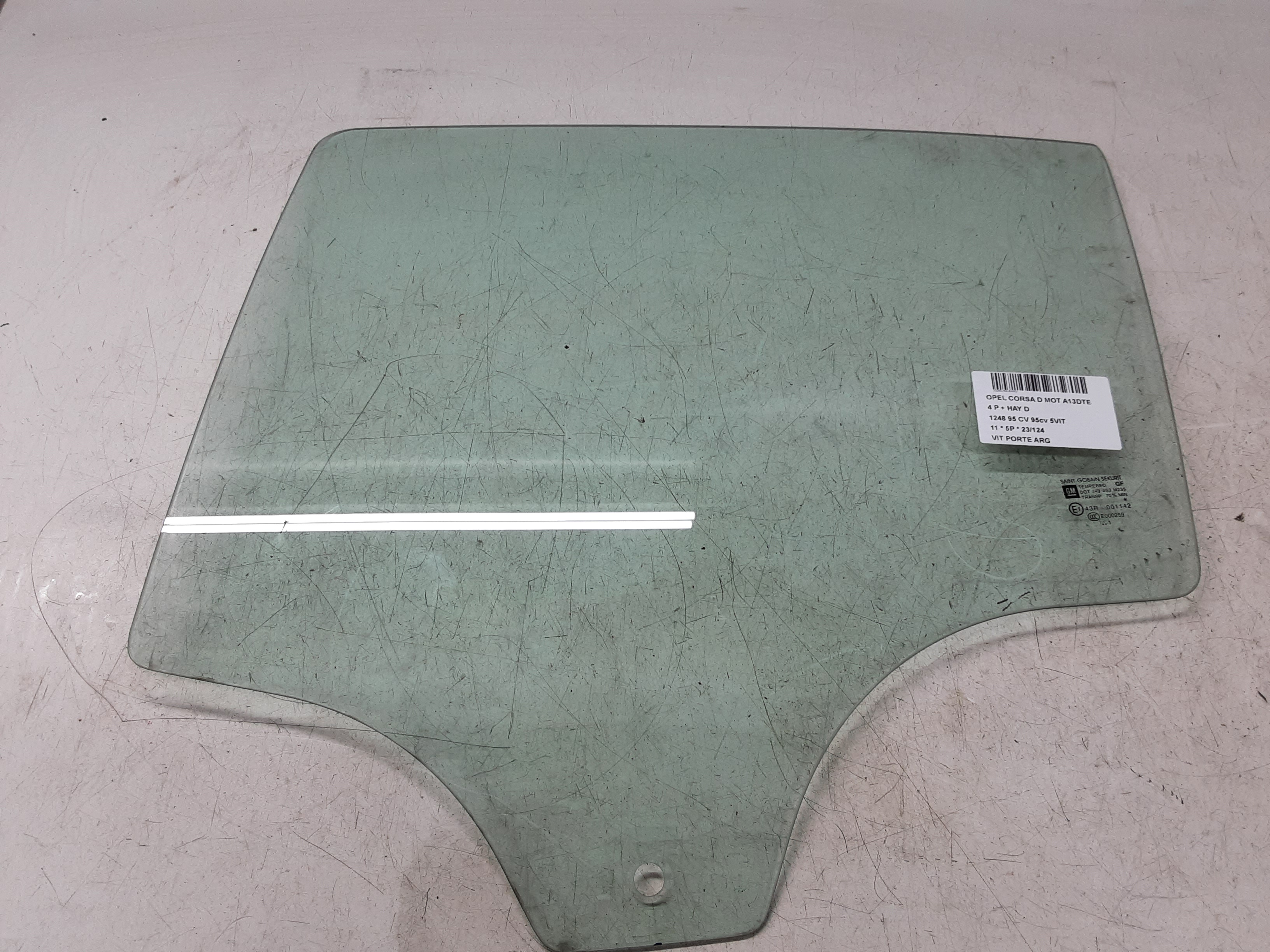 VITRE DE PORTE ARRIERE GAUCHE Opel CORSA D 01/11 - 15