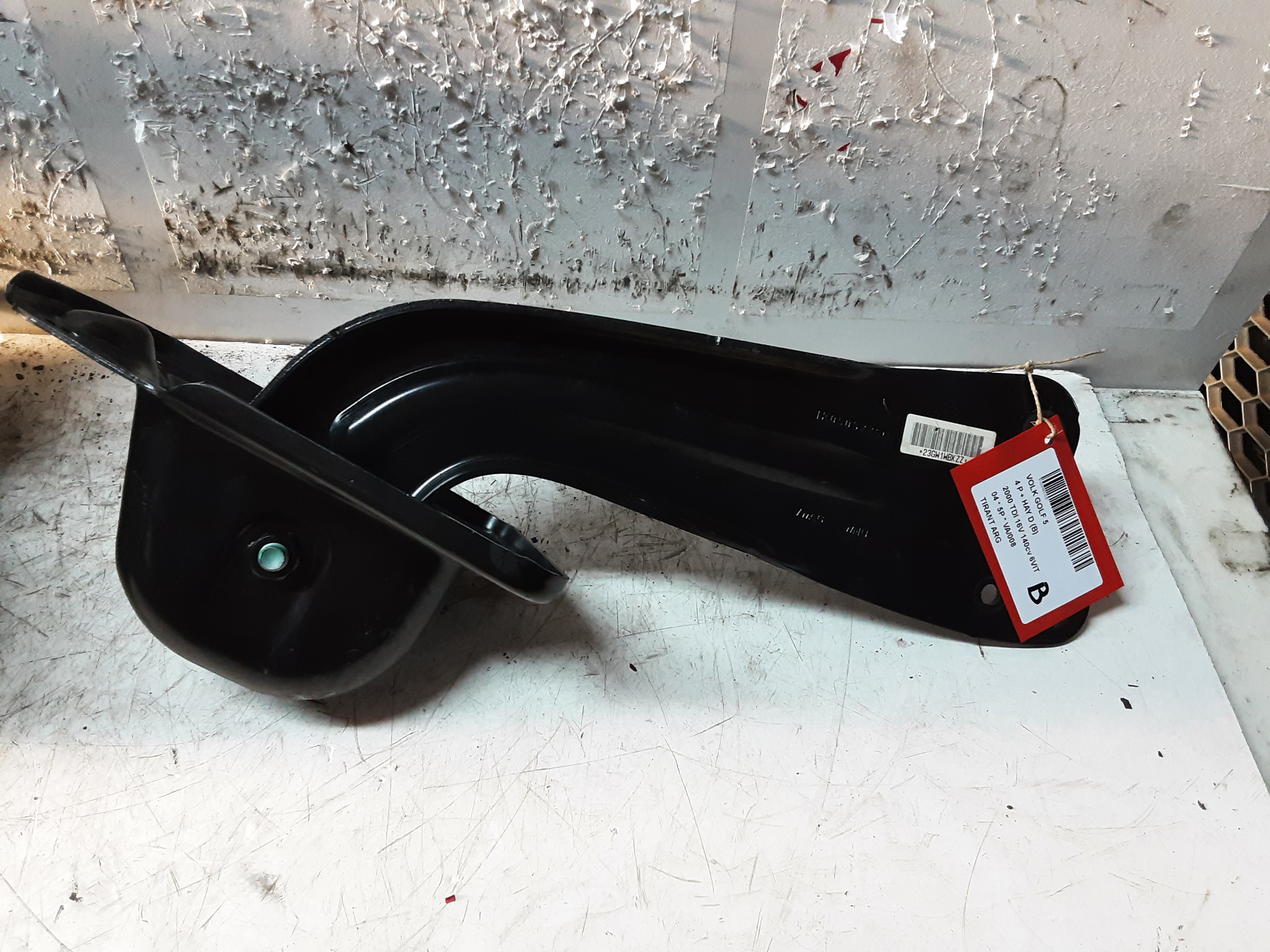 TIRANT ARRIERE GAUCHE Vw GOLF V 11/03 - 08