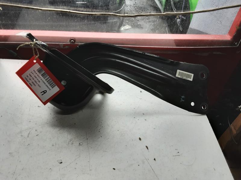 DRAAGARM ACHTER LINKS Vw GOLF V 11/03 - 08