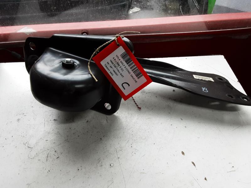 DRAAGARM ACHTER LINKS Vw GOLF V 11/03 - 08