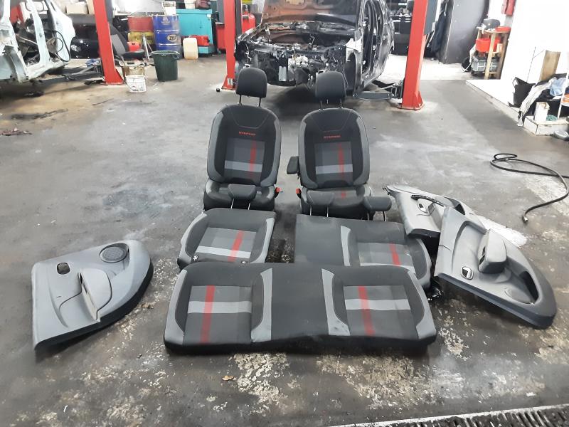 INTERIEUR Dacia LOGAN 12/16 - 20