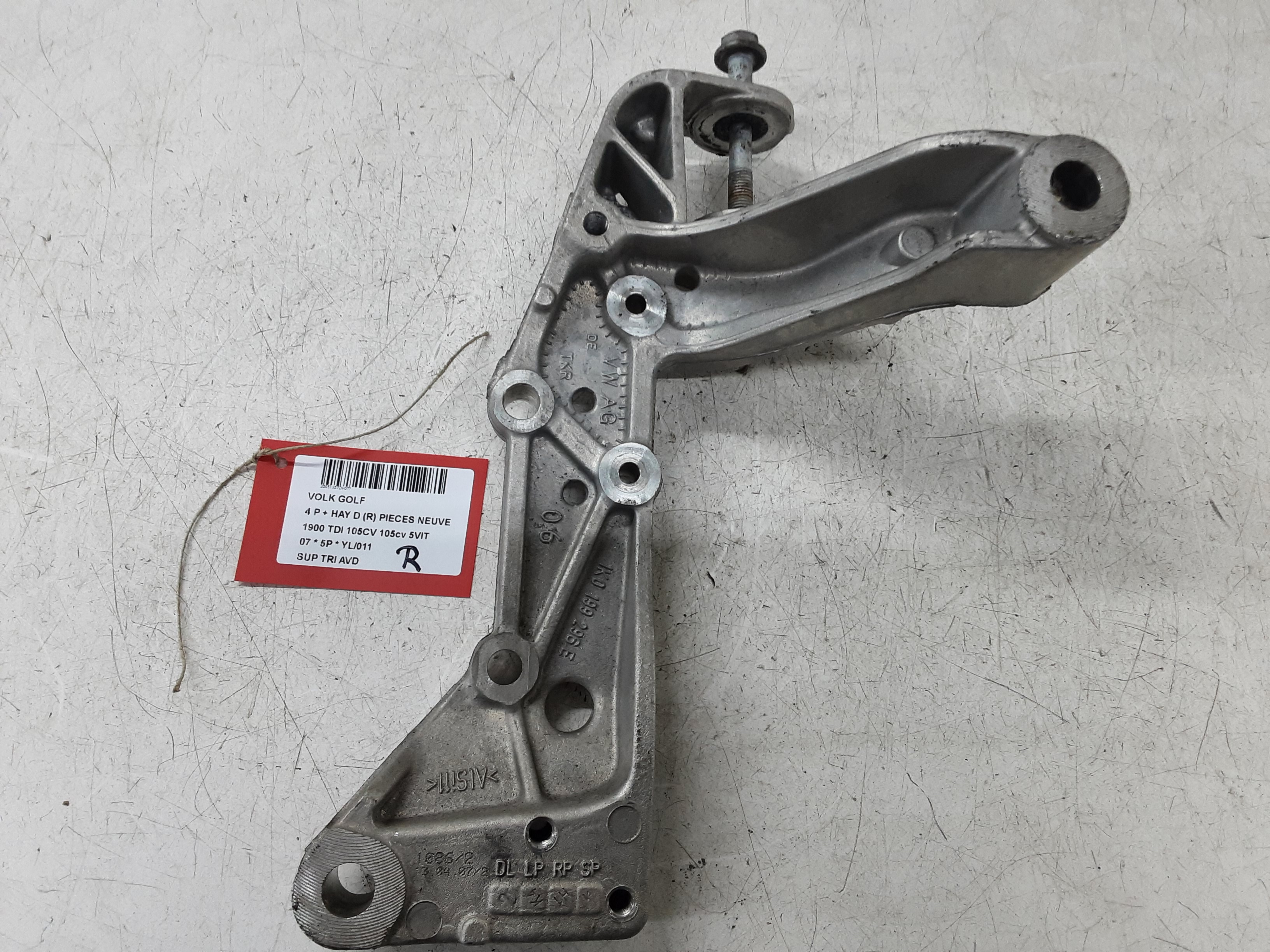 DRAAGARMSTEUN VOOR RECHTS Vw GOLF V 11/03 - 08
