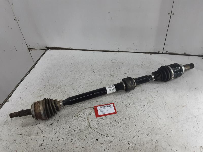 AANDRIJFAS VOOR RECHTS Toyota COROLLA 5P/5D 18+