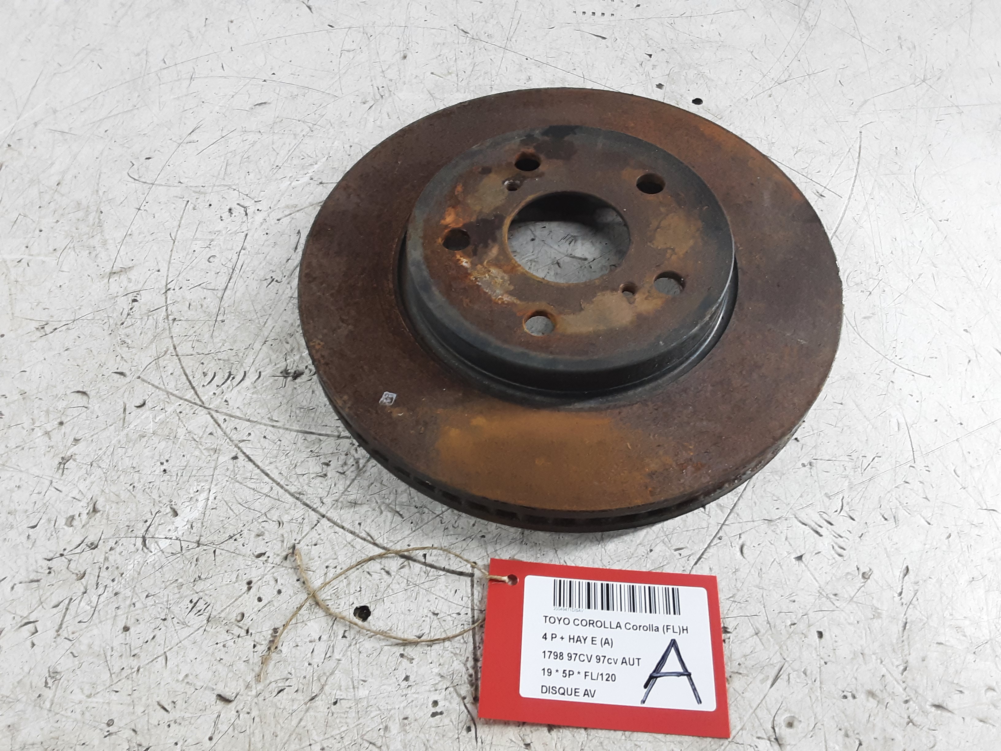 REMSCHIJF VOOR Toyota COROLLA 5P/5D 18+