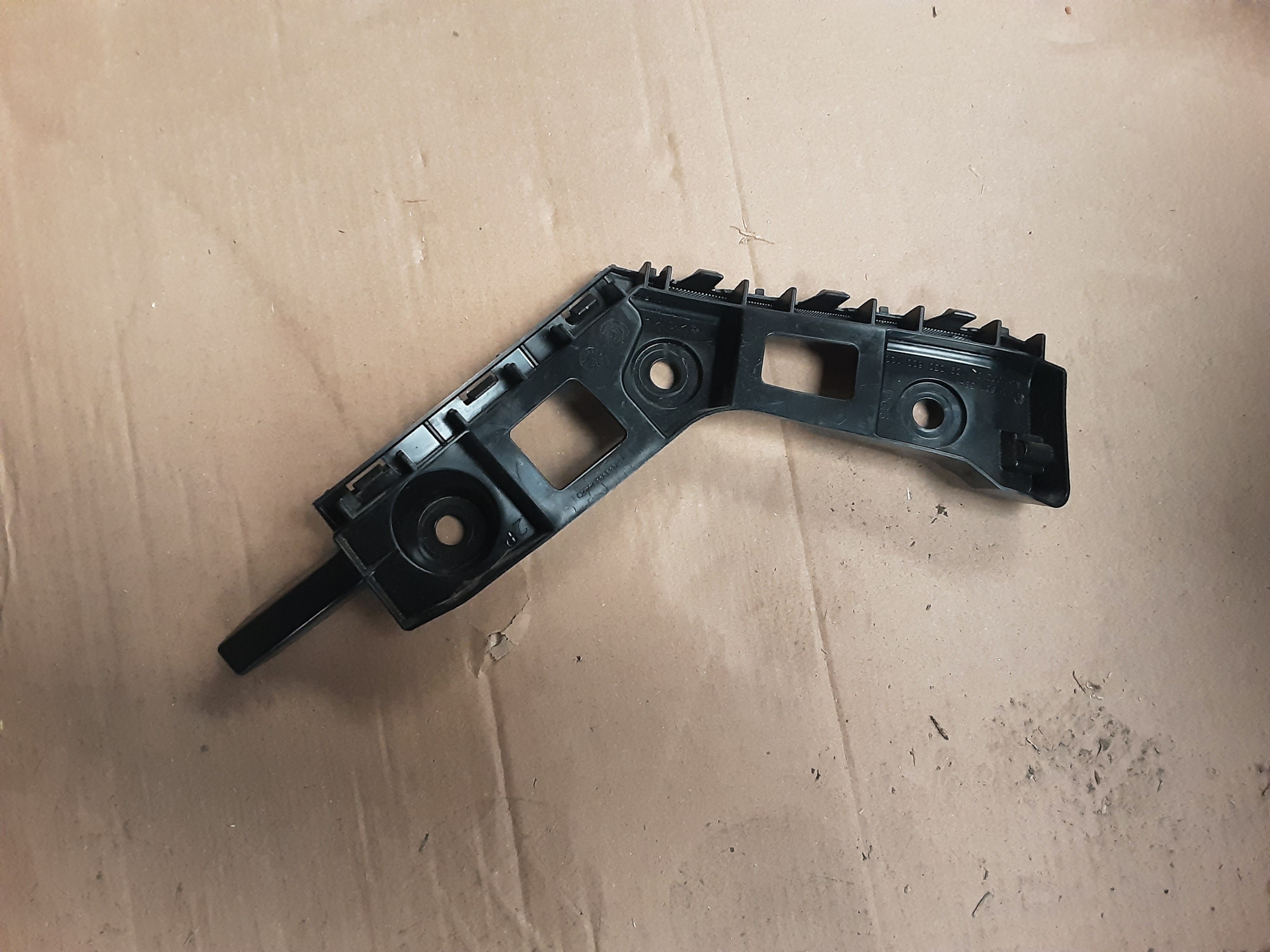 REAR BUMPER SUPPORT RIGHT Vw GOLF VII 1/17 - 2/20 FaceLift