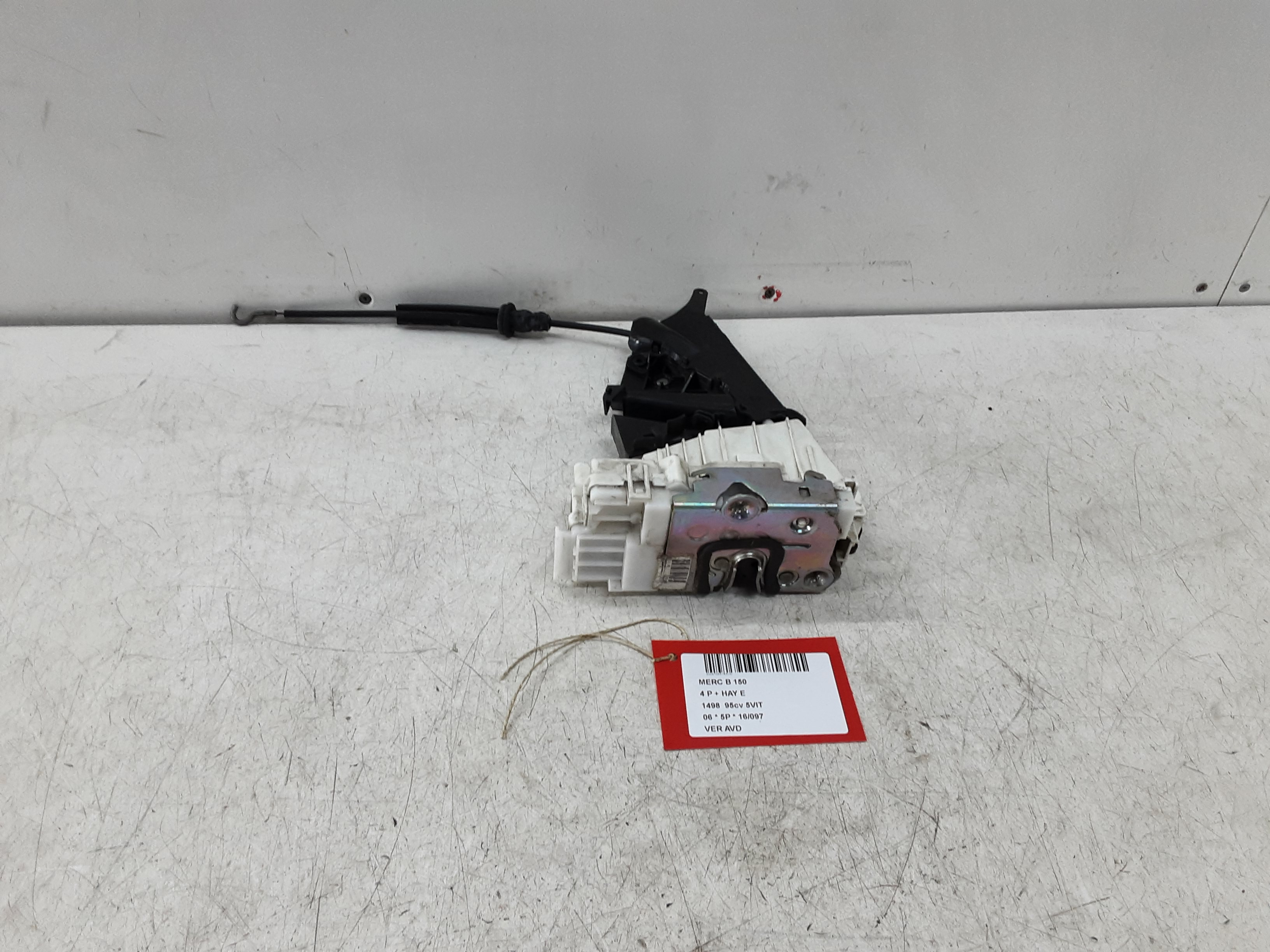 VERGRENDELING VOOR RECHTS Mercedes-Benz B W245 2005 - 05/2008