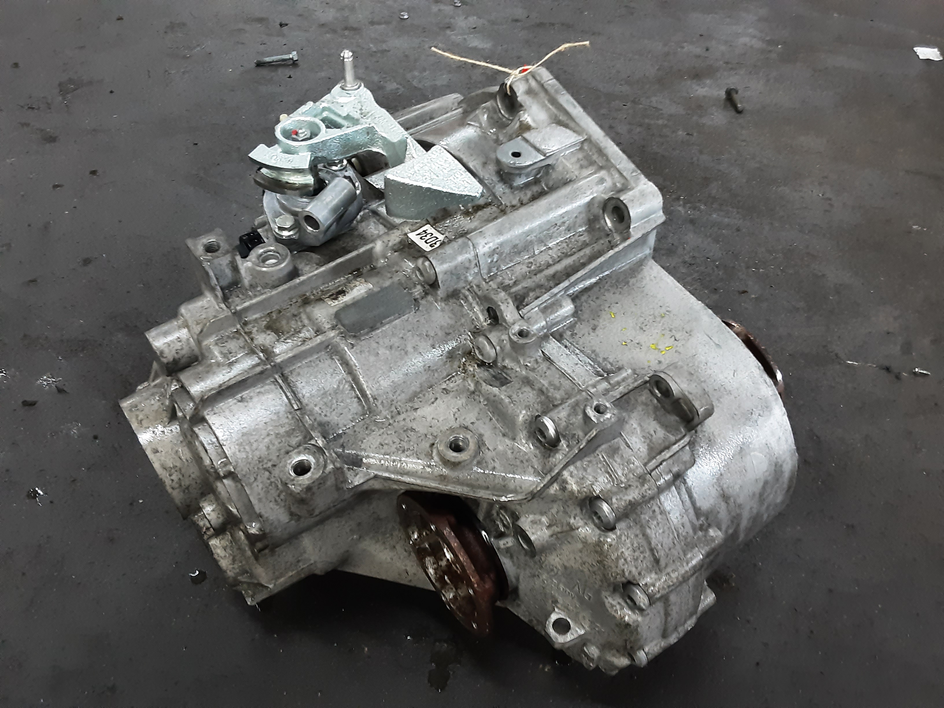 VERSNELLINGSBAK Audi A3 3,5D 7/16 - 20
