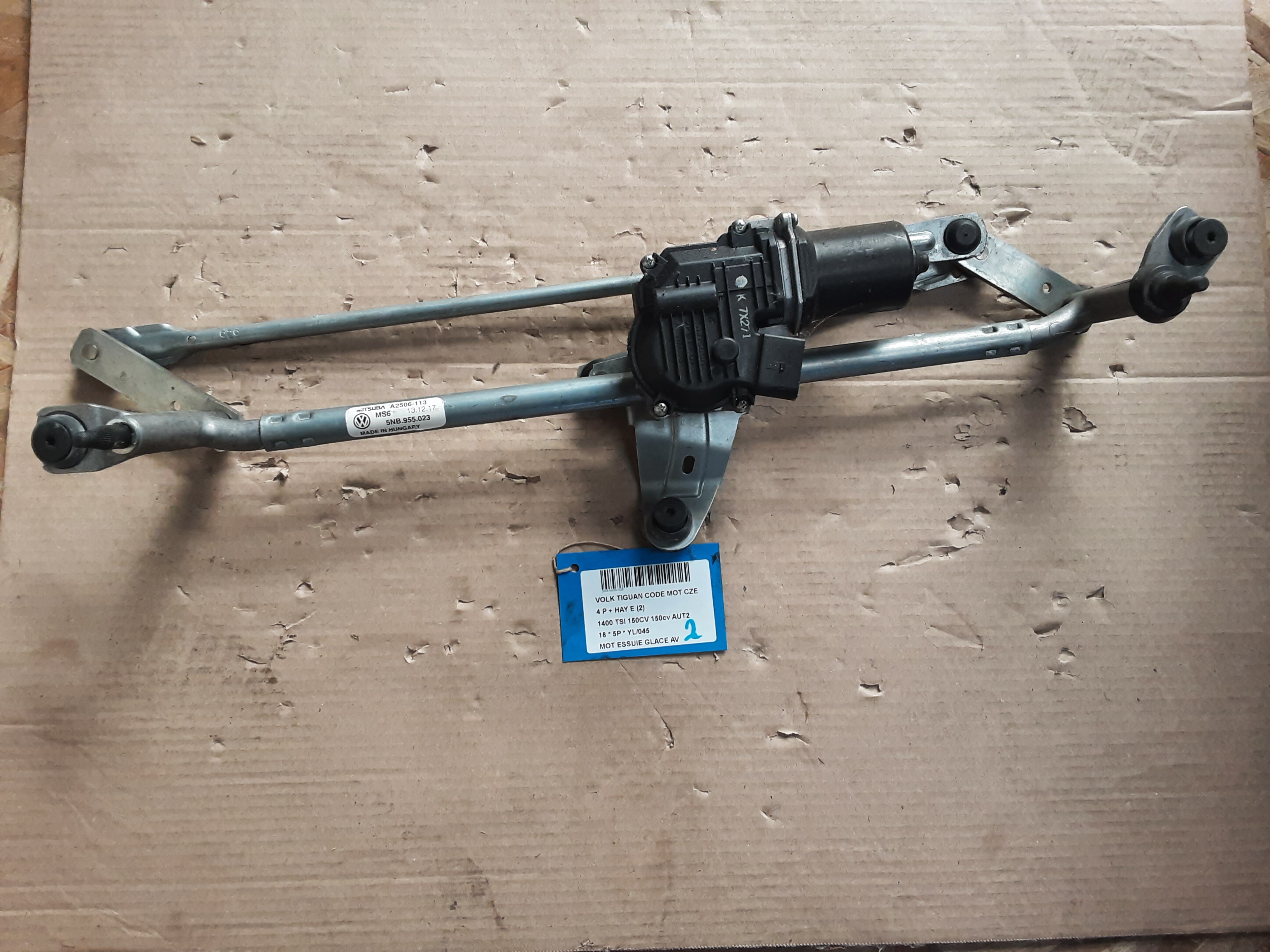 MOTEUR D&#039;ESSUIE-GLACE AVANT Vw TIGUAN (3) 02/16- 10/20