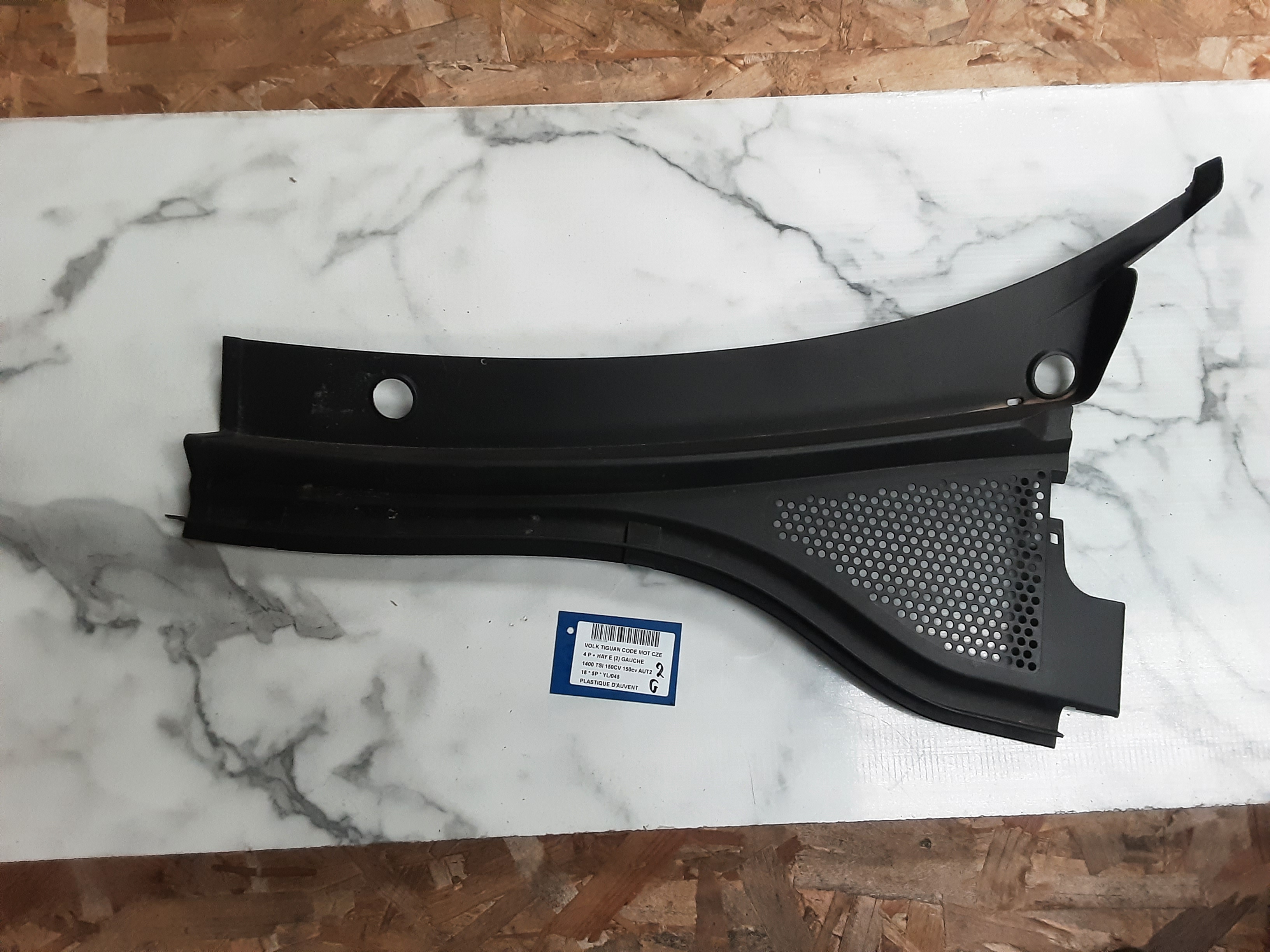 PLASTIEK WINDSCHERM Vw TIGUAN (3) 02/16- 10/20