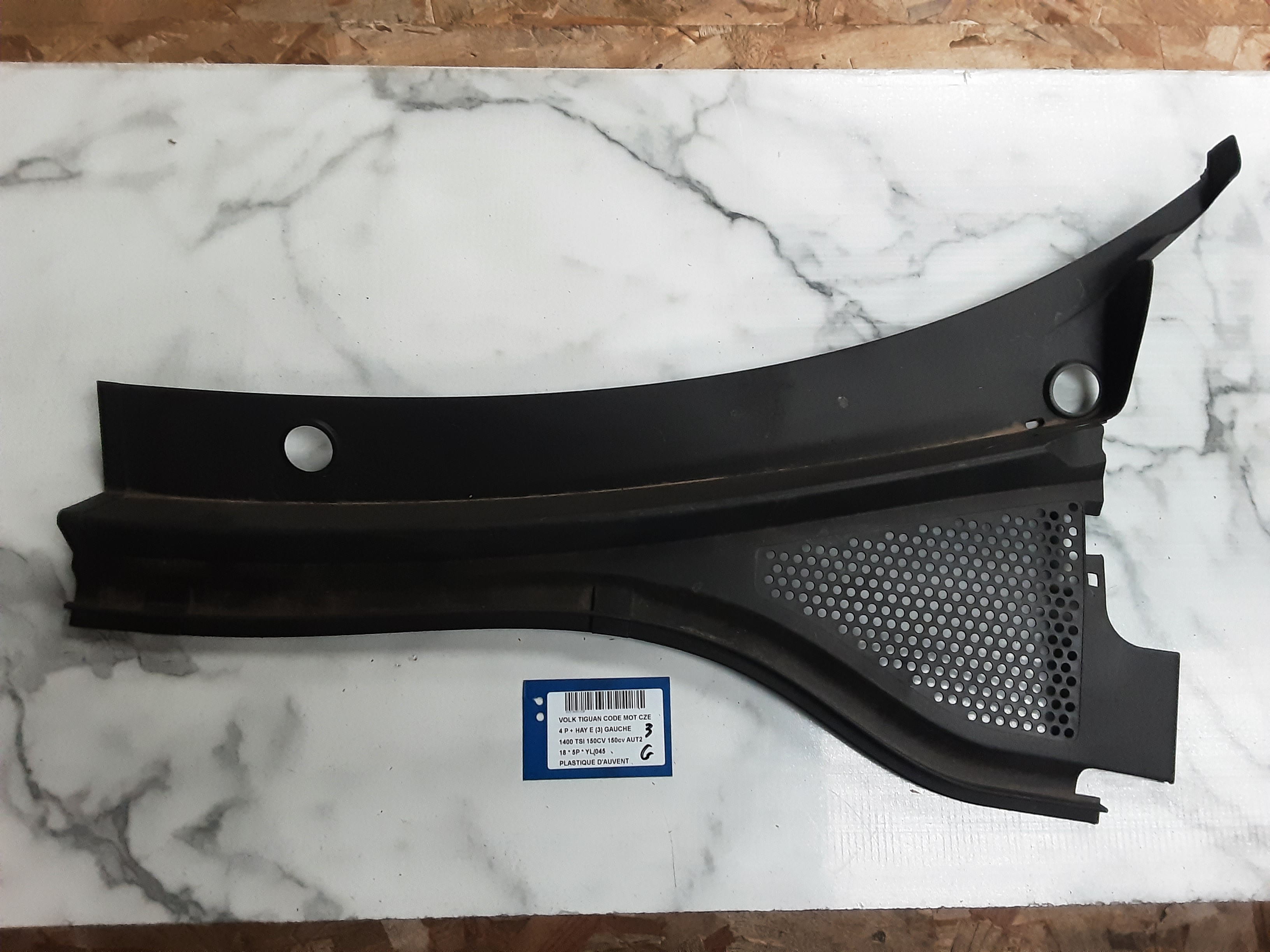 PLASTIEK WINDSCHERM Vw TIGUAN (3) 02/16- 10/20