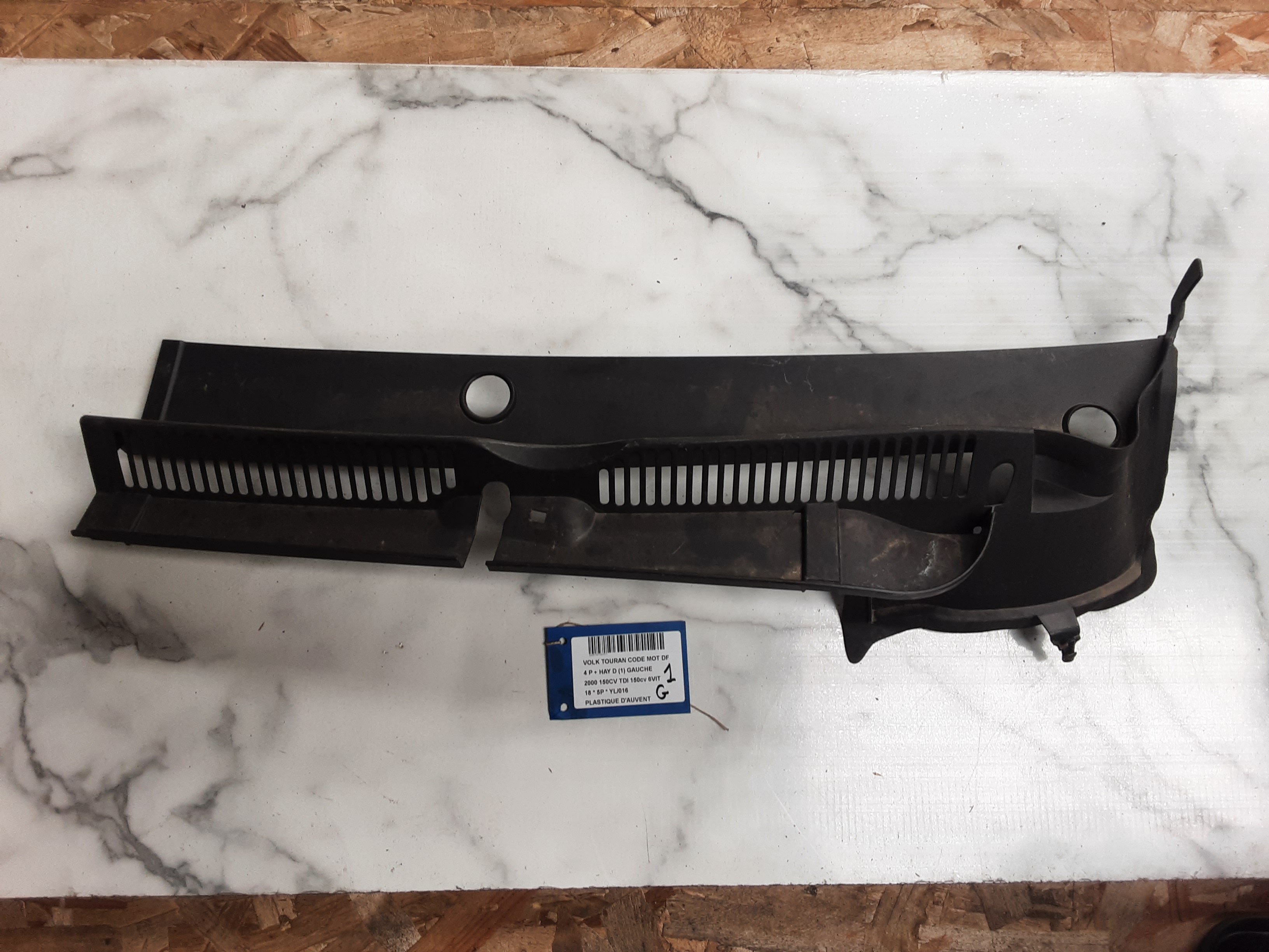 PLASTIEK WINDSCHERM Vw TOURAN 09/15+