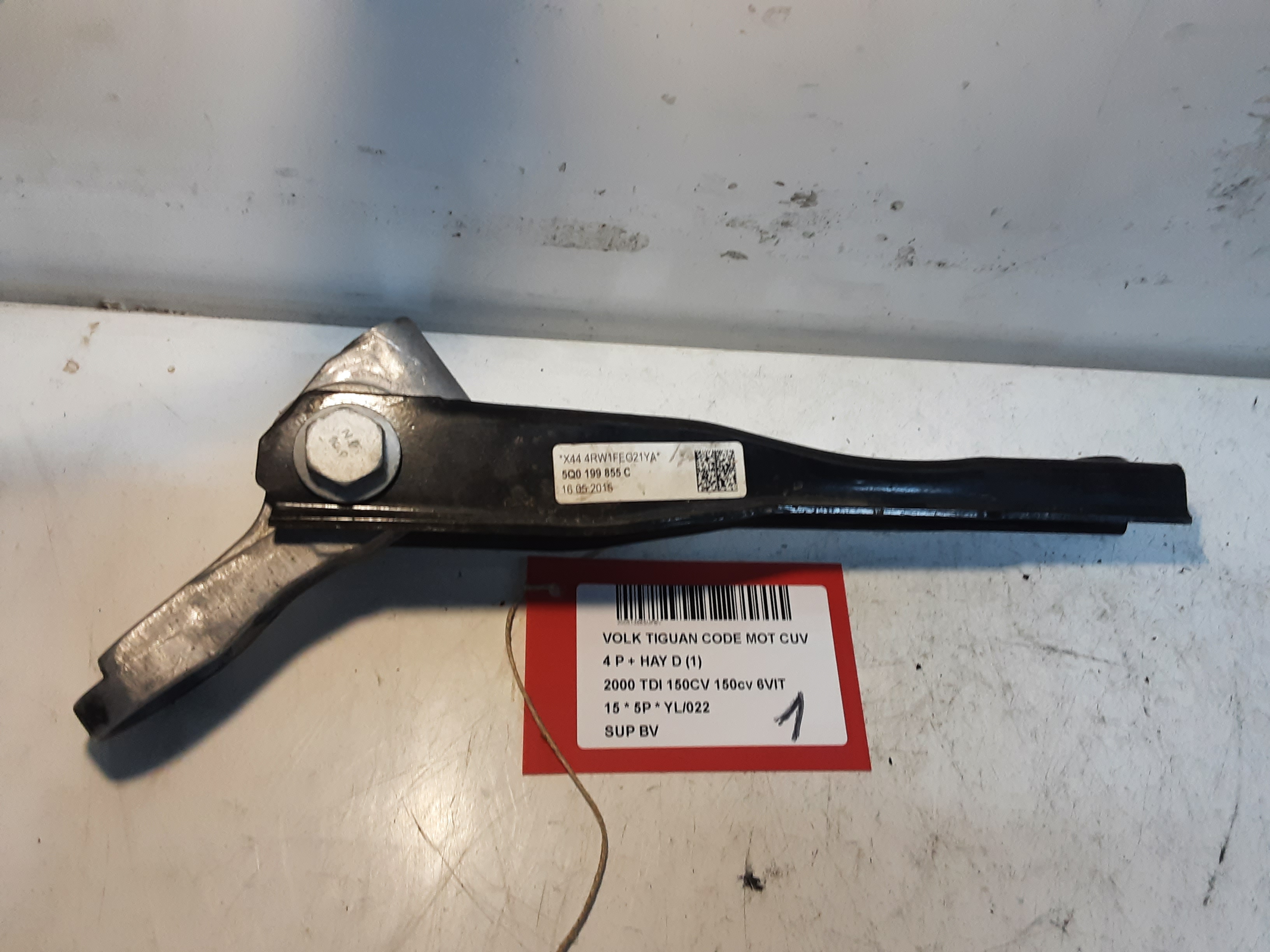 VERSNELLINGSBAKSTEUN Vw TIGUAN (2) 07/11 - 16