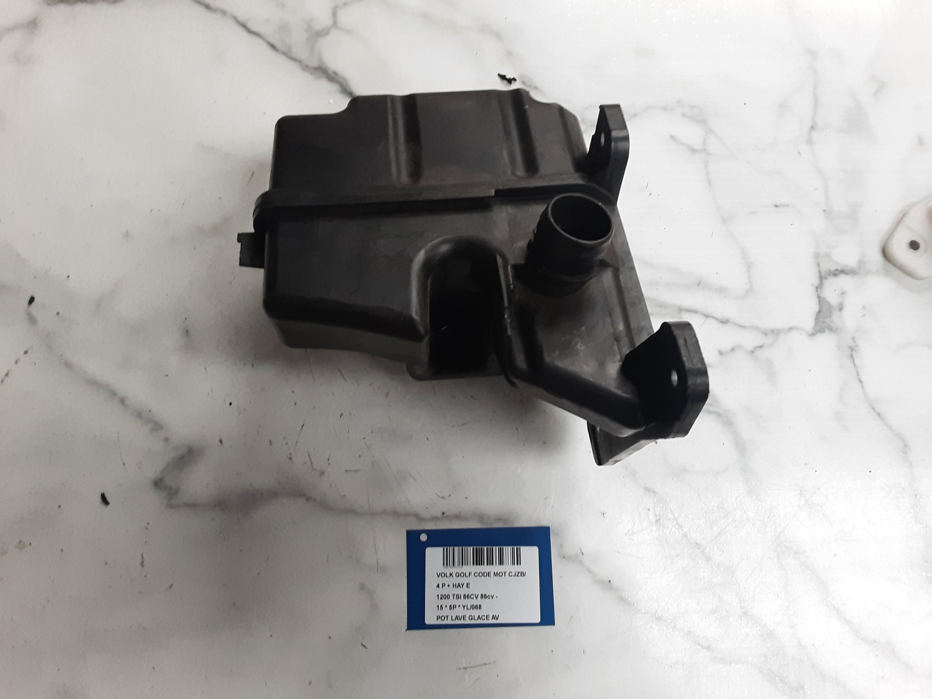 POT DE LAVE-GLACE AVANT Vw GOLF VII 11/12 - 17