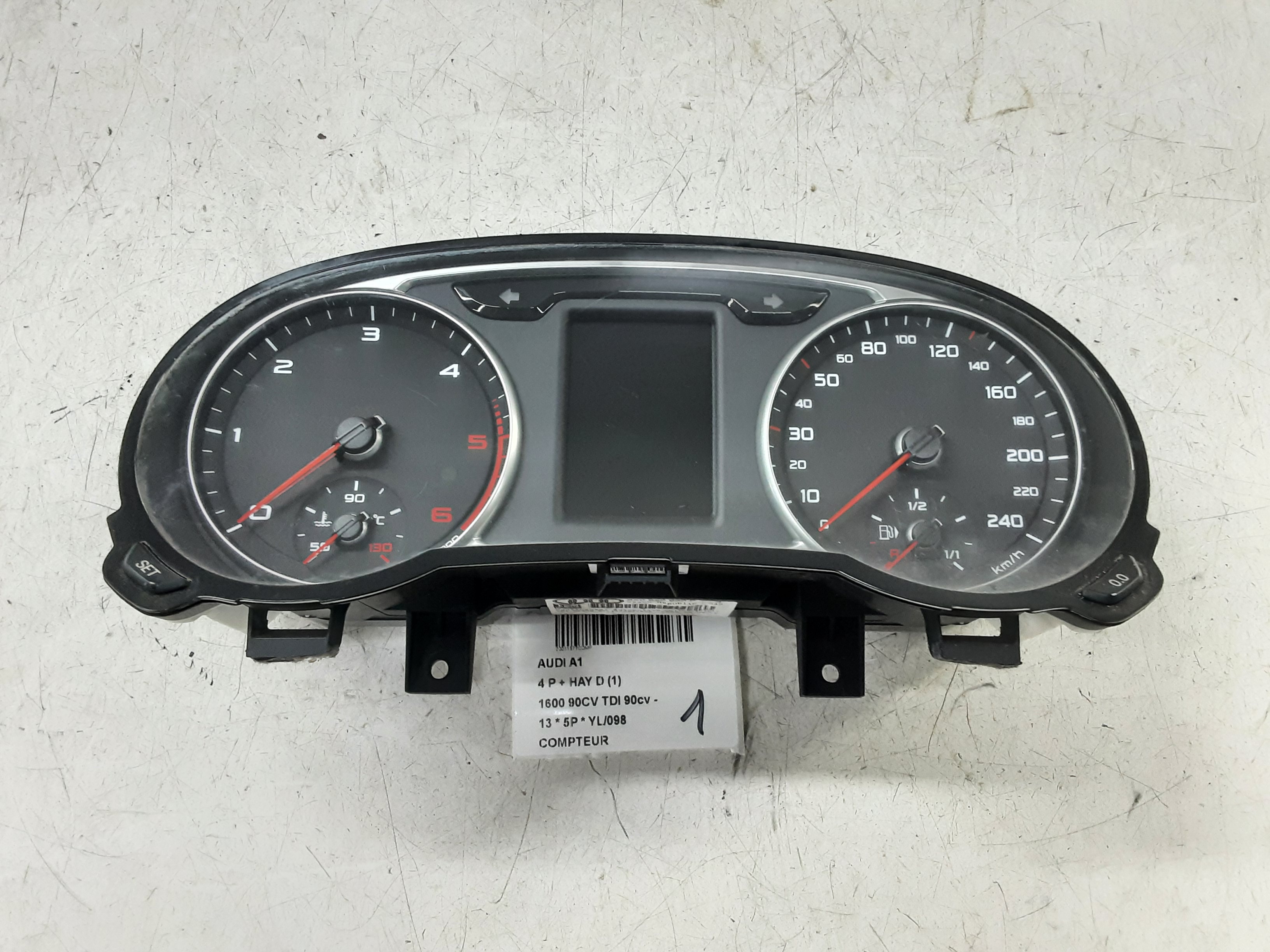 KM TELLER Audi A1 10-14
