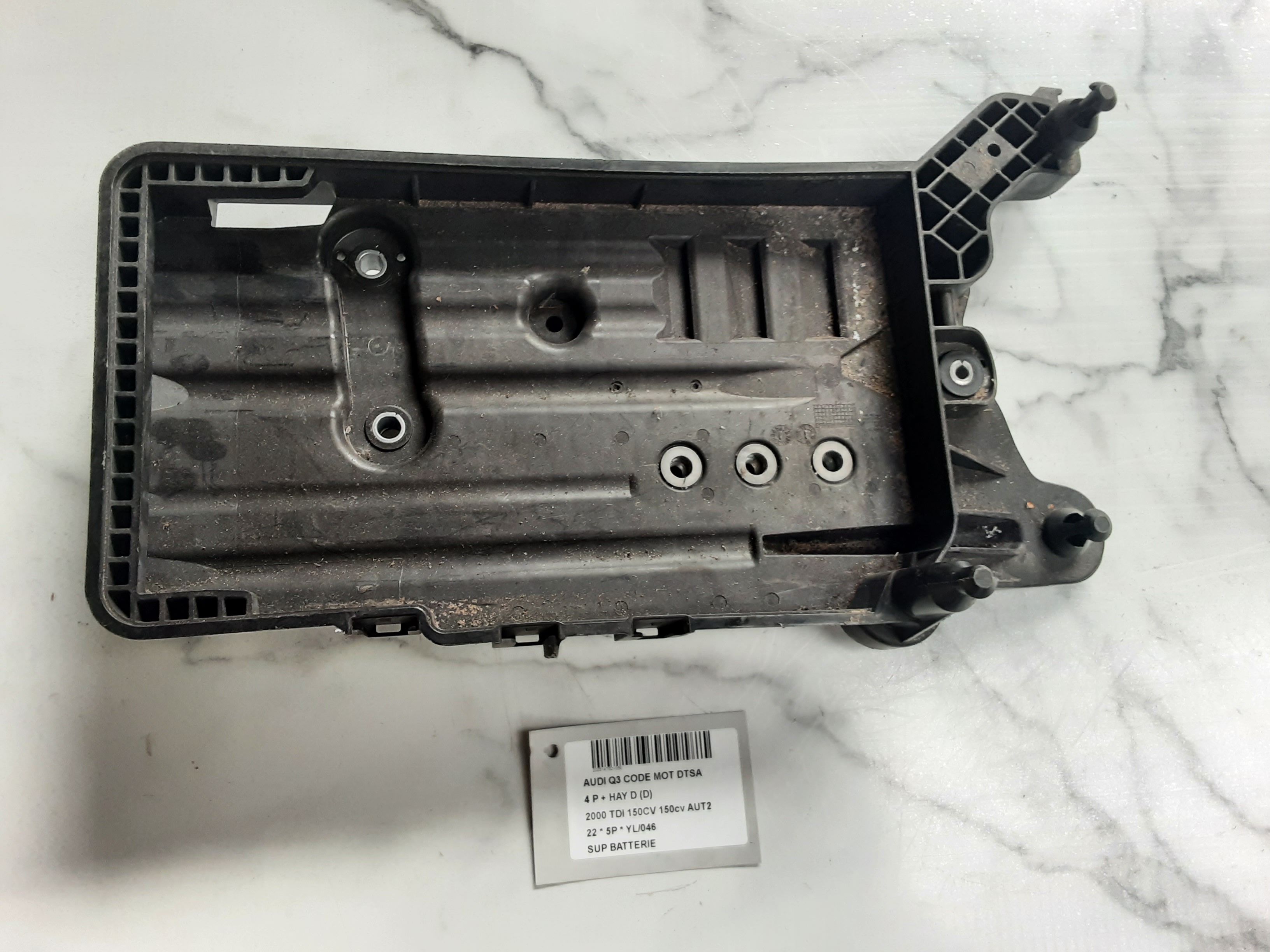 ACCU STEUN Audi Q3 11/18+