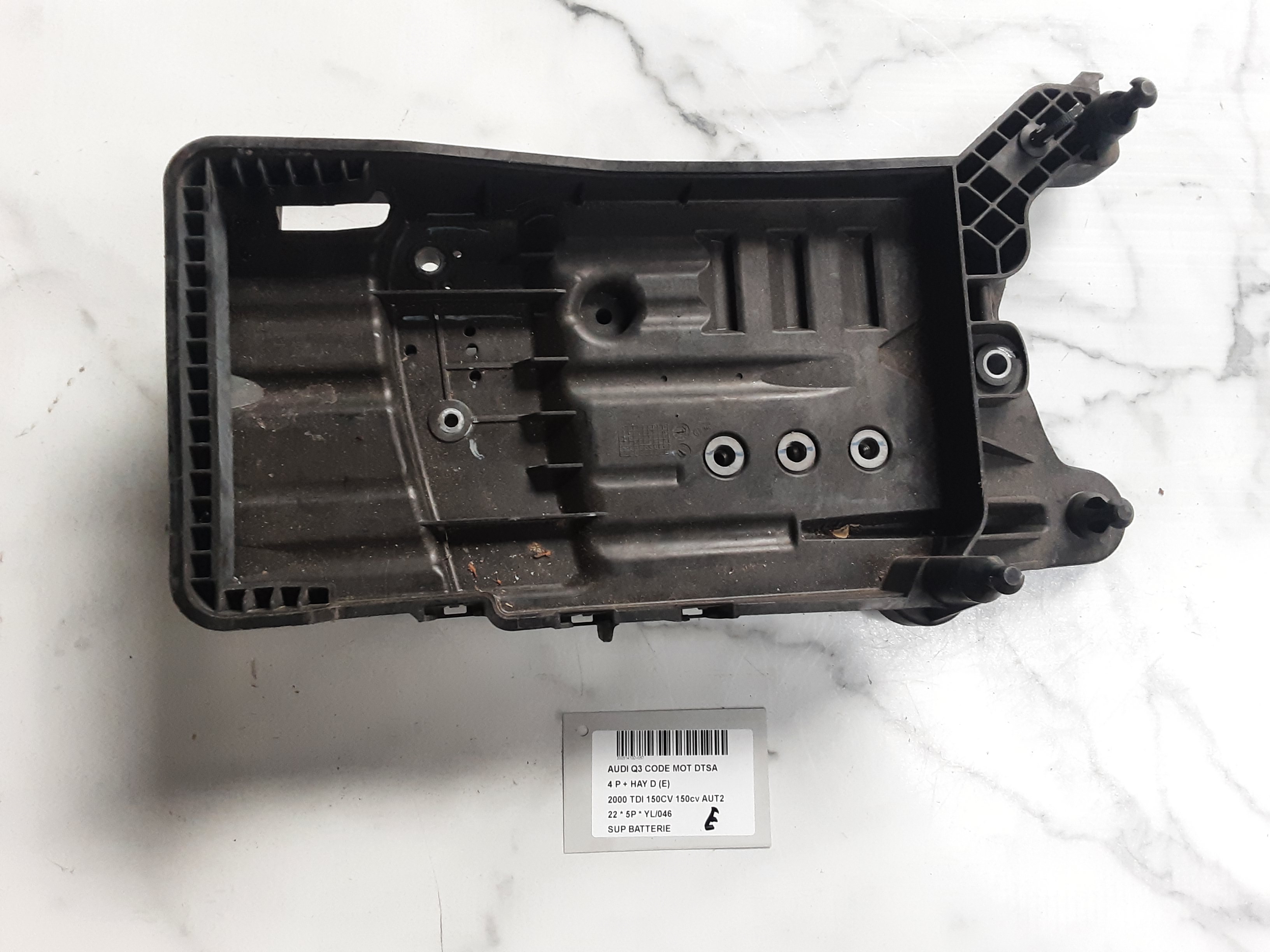 ACCU STEUN Audi Q3 11/18+