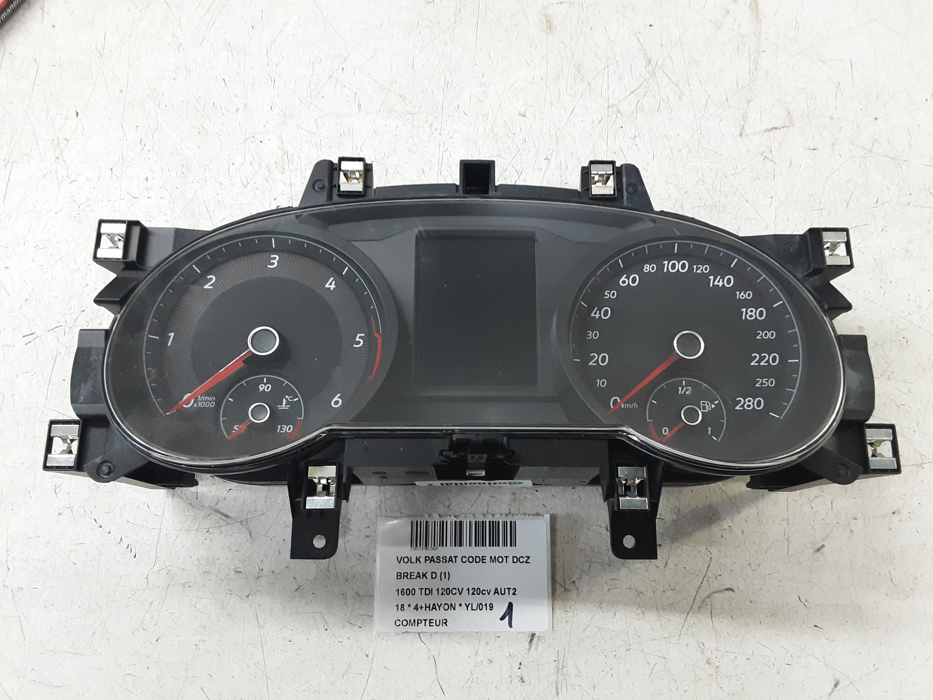 KM TELLER Vw PASSAT 11/14 - 19