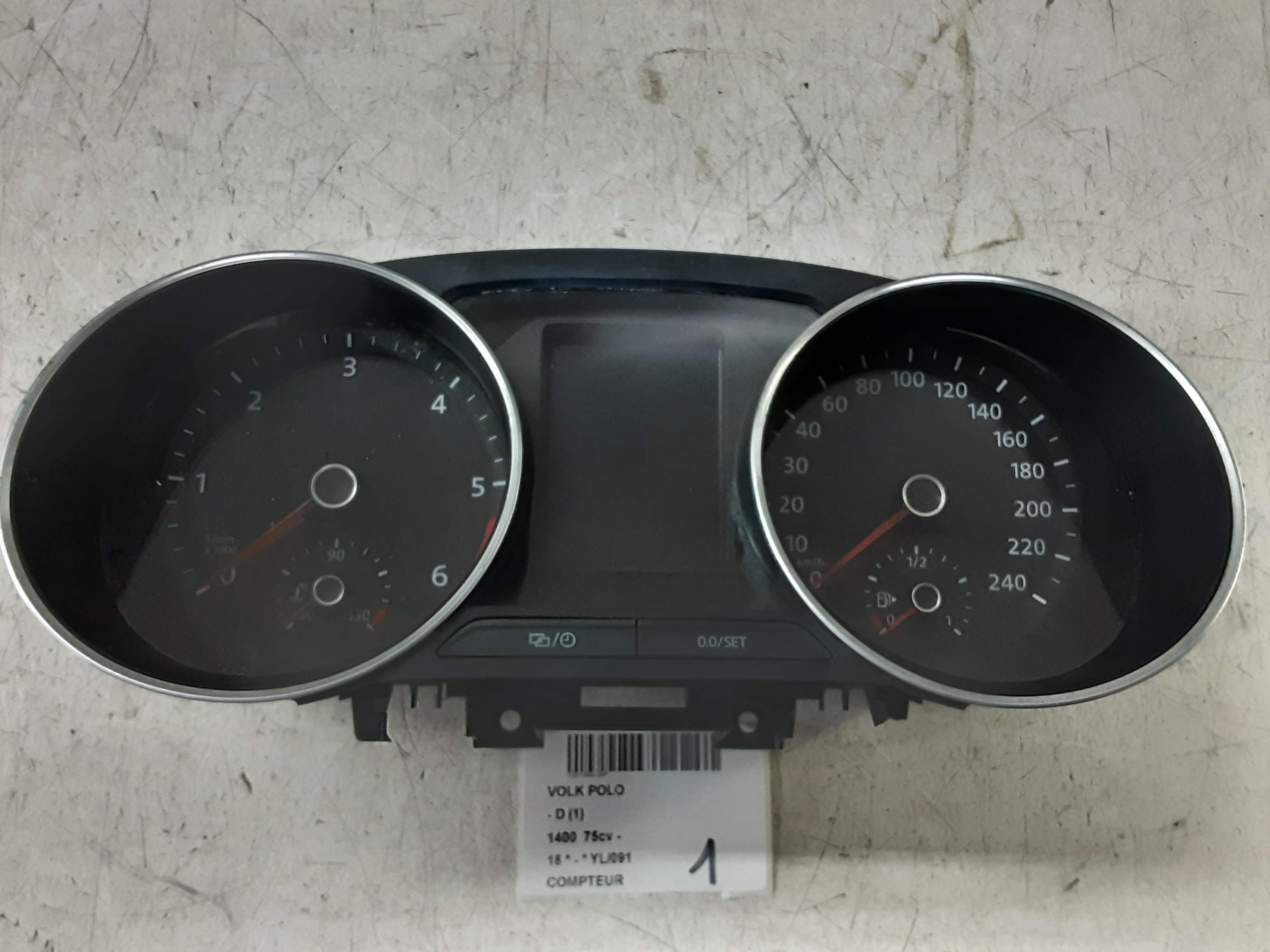 KM TELLER Vw POLO (AW/BZ) 10/17 - 9/21