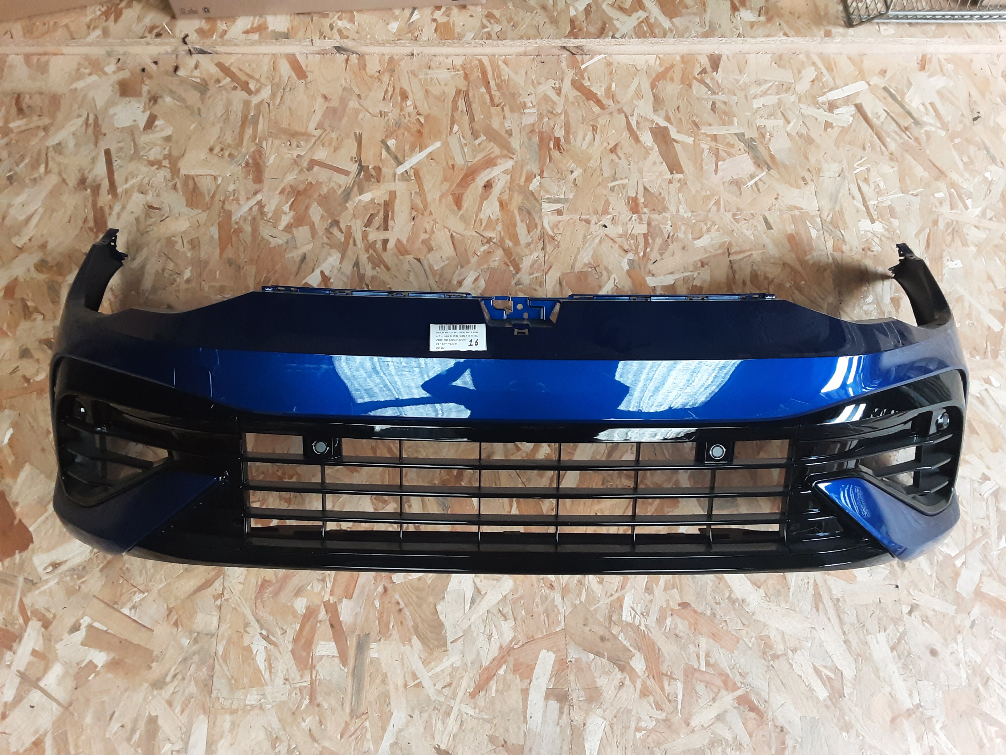 VOORBUMPER Vw GOLF VIII 2/20+