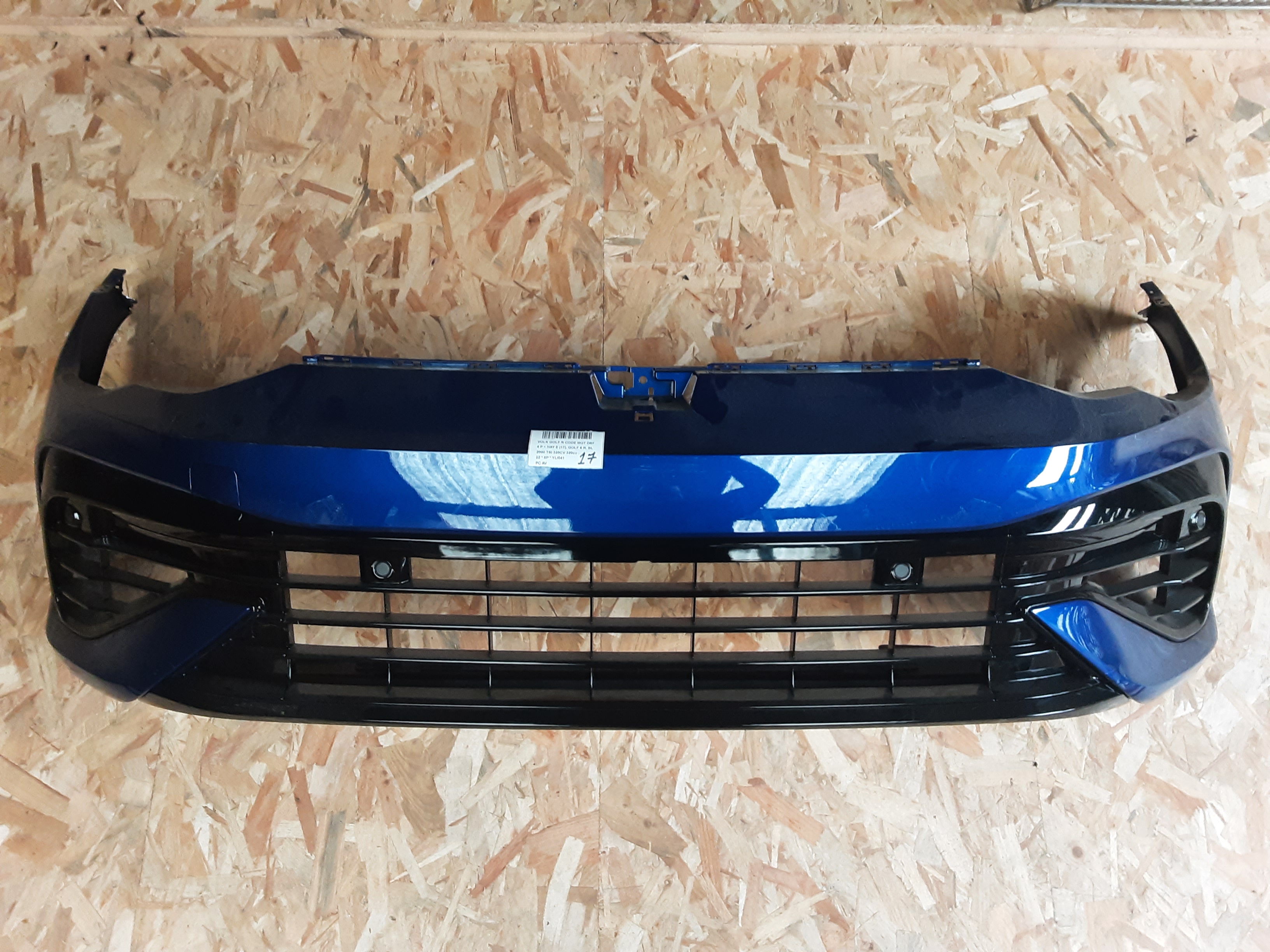 VOORBUMPER Vw GOLF VIII 2/20+
