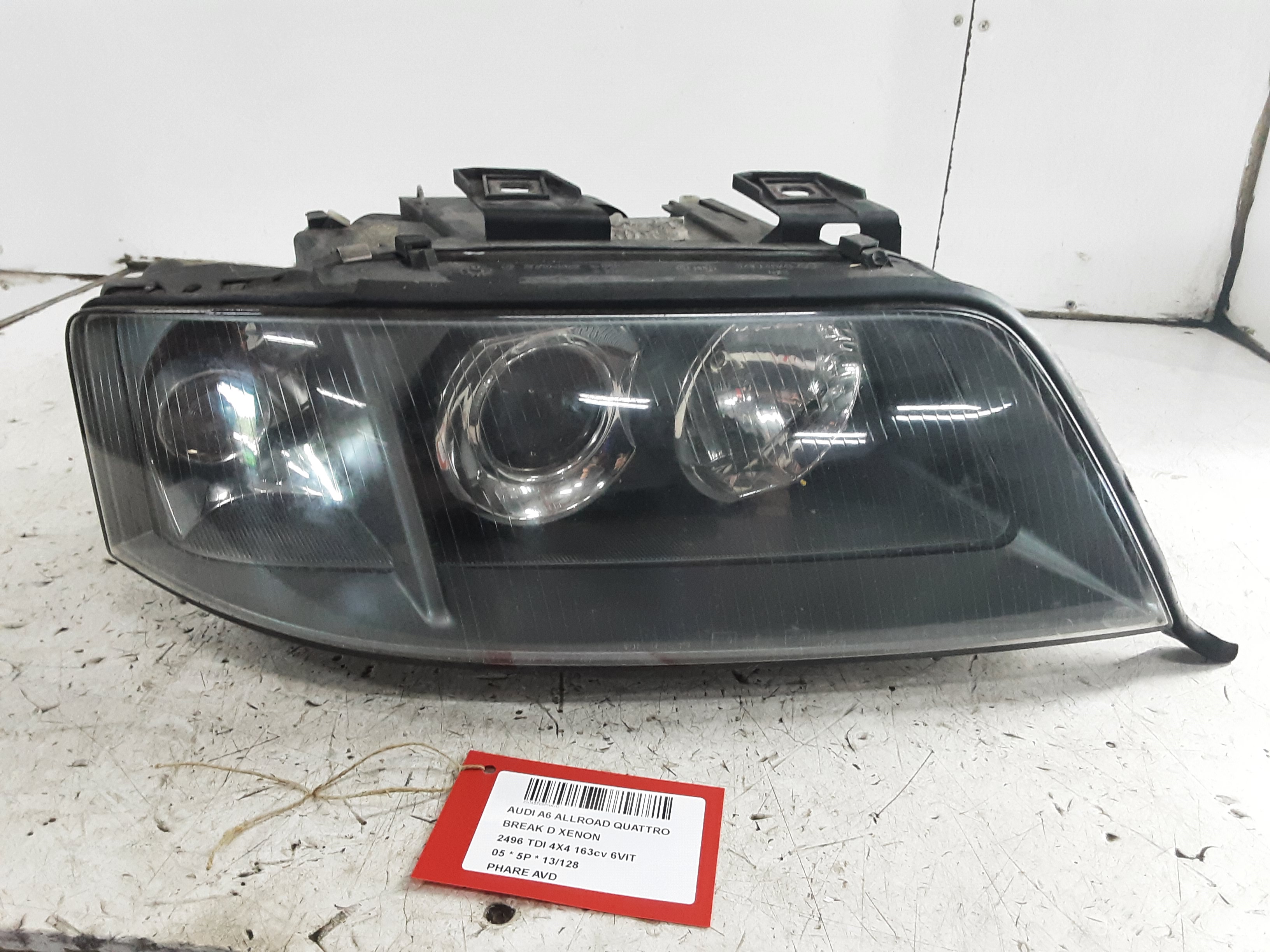 PHARE AVANT DROIT Audi A6 5/04 - 9/08