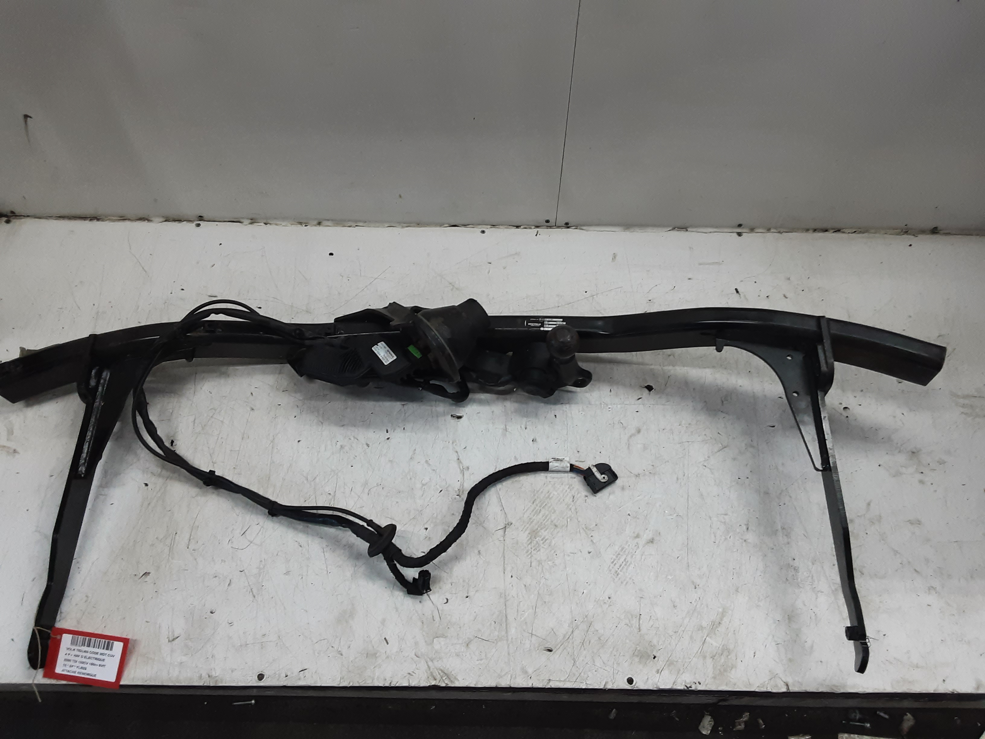 TREKHAAK Vw TIGUAN (2) 07/11 - 16