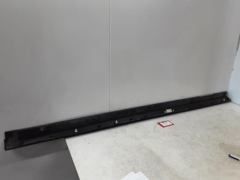 DREMPEL LINKS Vw T-ROC 10/17 - 4/22