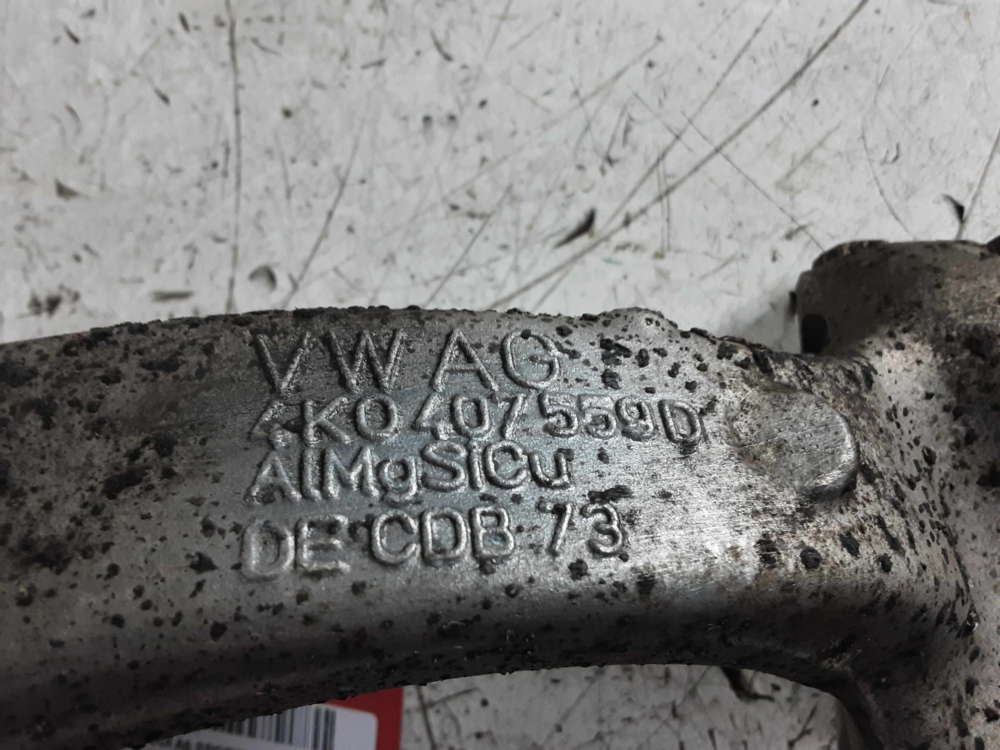 MOYEU AVANT GAUCHE Audi A6 6/18+