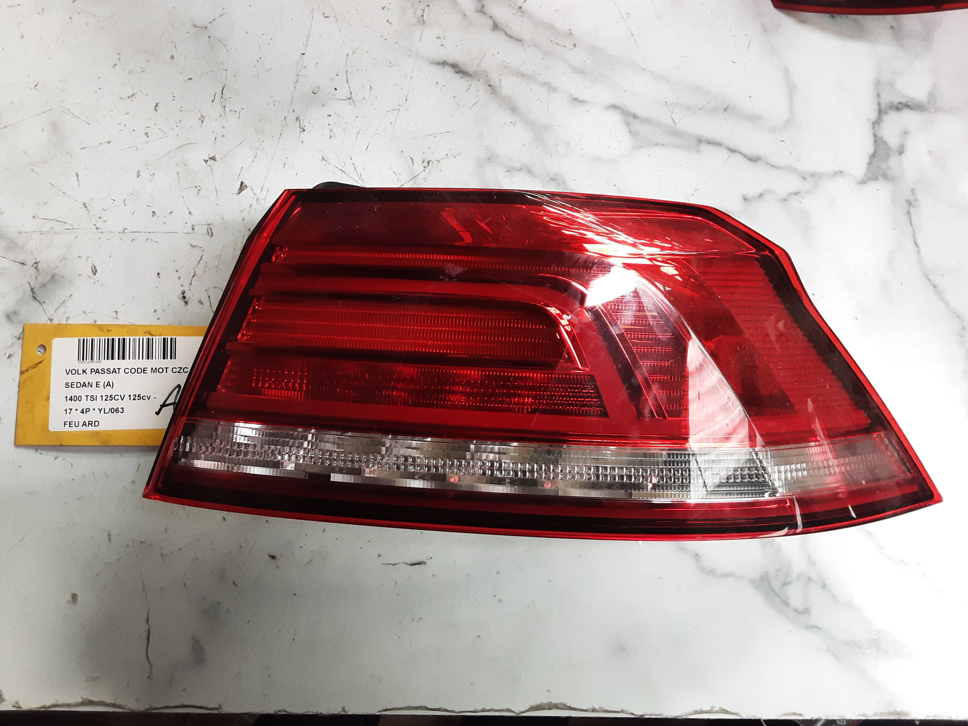 ACHTERLICHT RECHTS Vw PASSAT 11/14 - 19