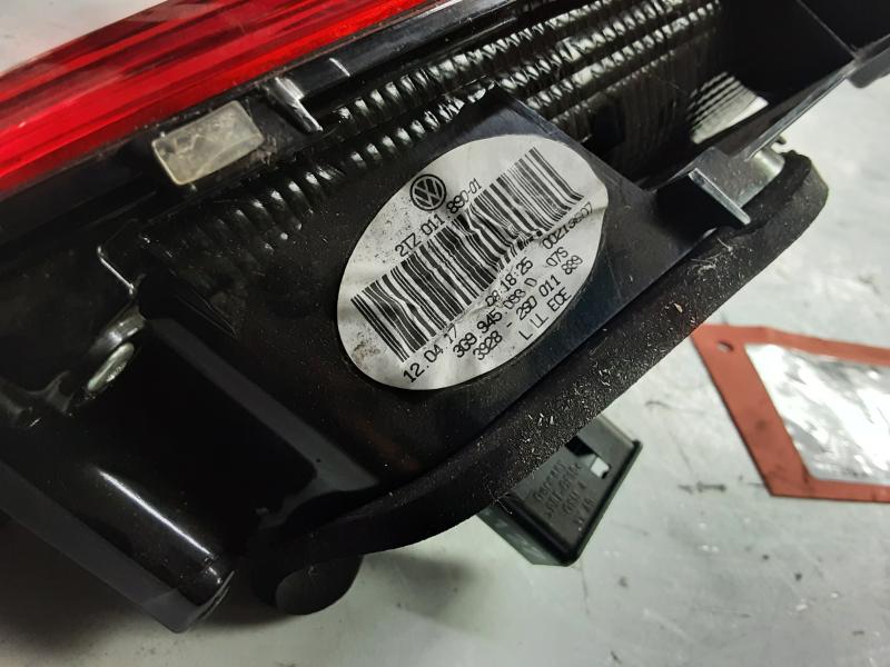 LICHT ACHTERKLEP LINKS Vw PASSAT 11/14 - 19