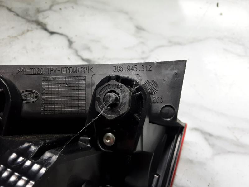 FEU ARRIERE DROIT Vw PASSAT 11/14 - 19