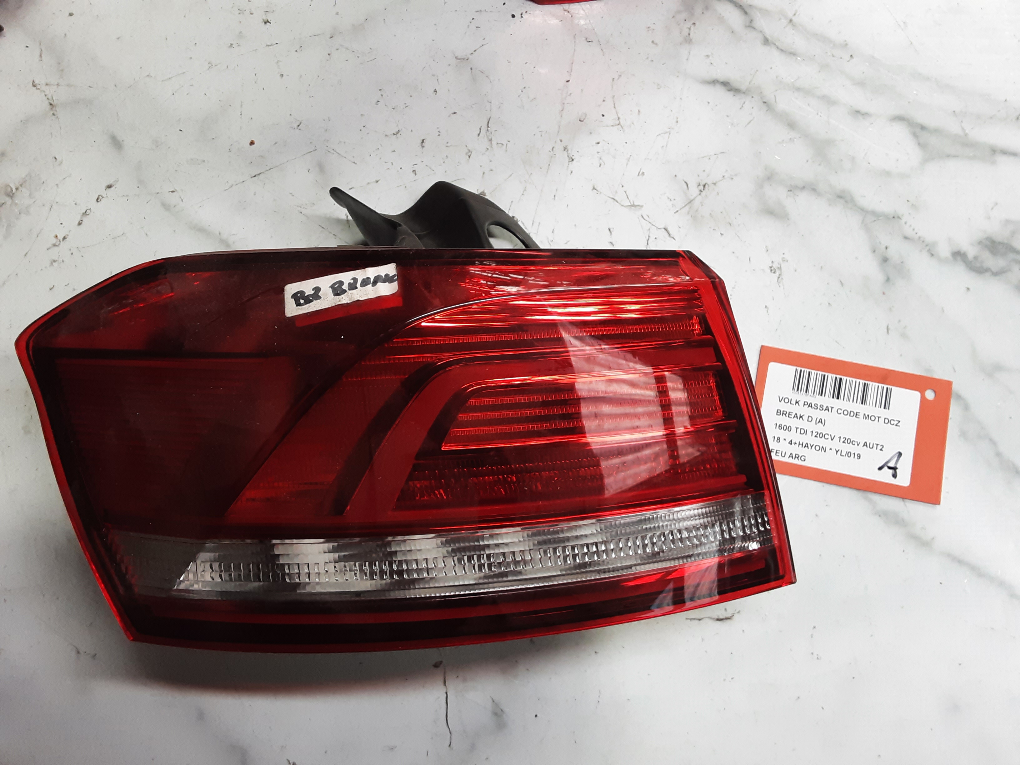 ACHTERLICHT LINKS Vw PASSAT 11/14 - 19