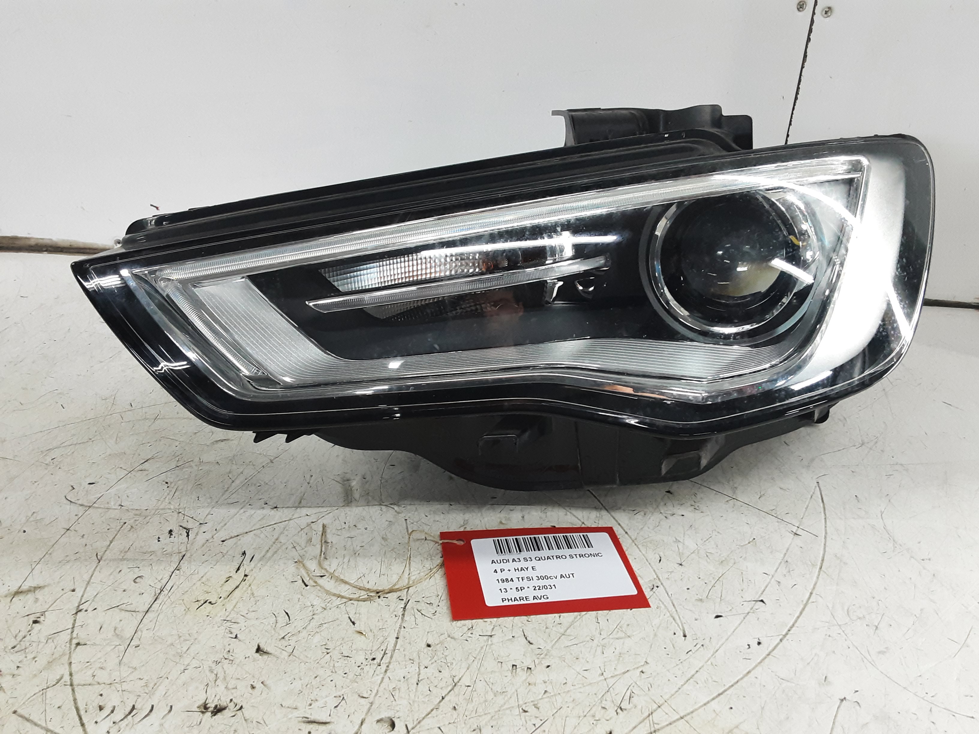 KOPLICHT VOOR LINKS Audi A3 3,5D 9/12 - 16