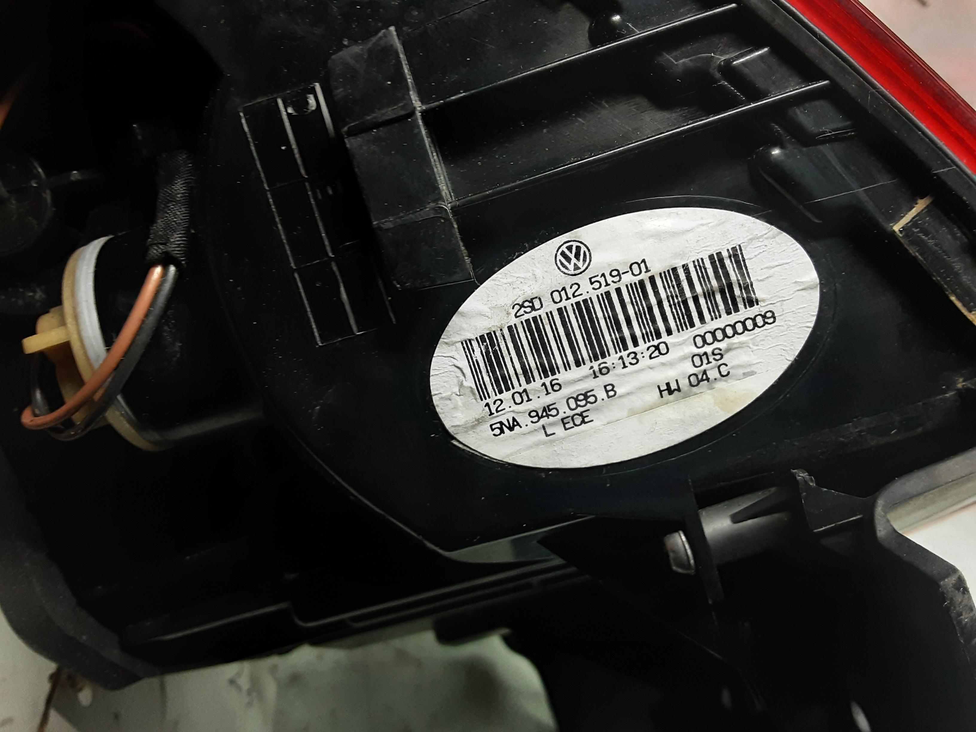 ACHTERLICHT LINKS Vw TIGUAN (3) 02/16- 10/20