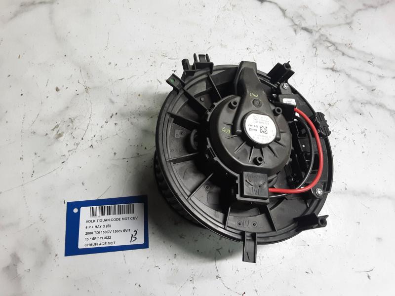 MOTOR VERWARMING Vw TIGUAN (2) 07/11 - 16