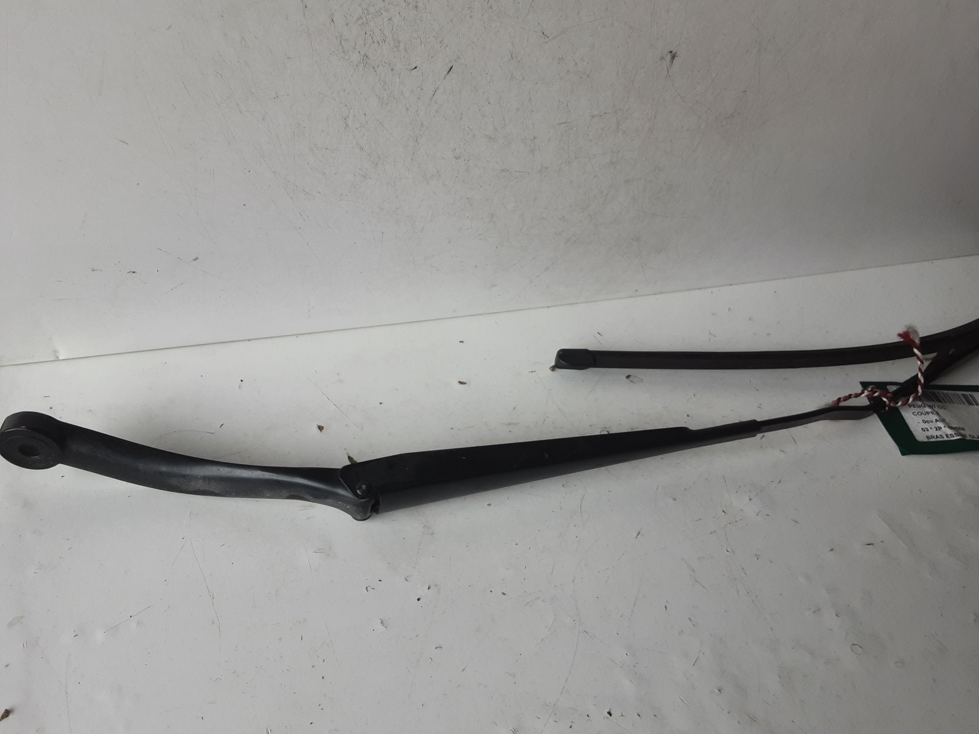 RUITENWISSERARM RECHTS VOOR Peugeot 307 8/00 - 6/05