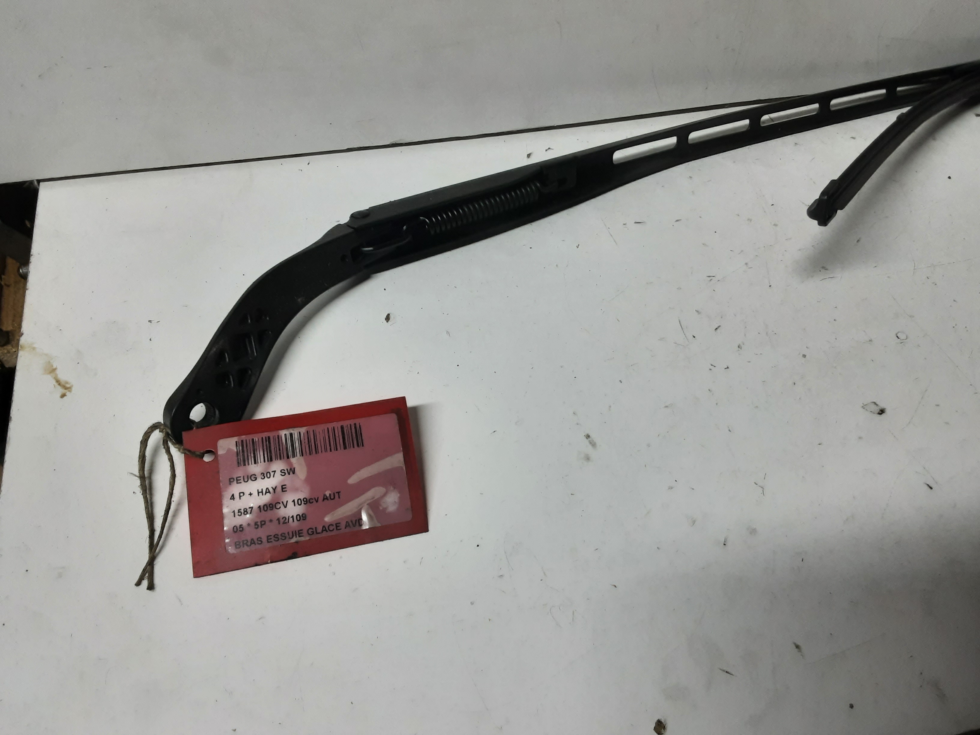 RUITENWISSERARM RECHTS VOOR Peugeot 307 8/00 - 6/05