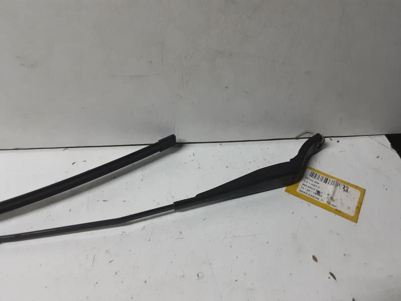 RUITENWISSERARM VOOR Peugeot 208 3/12 - 7/15