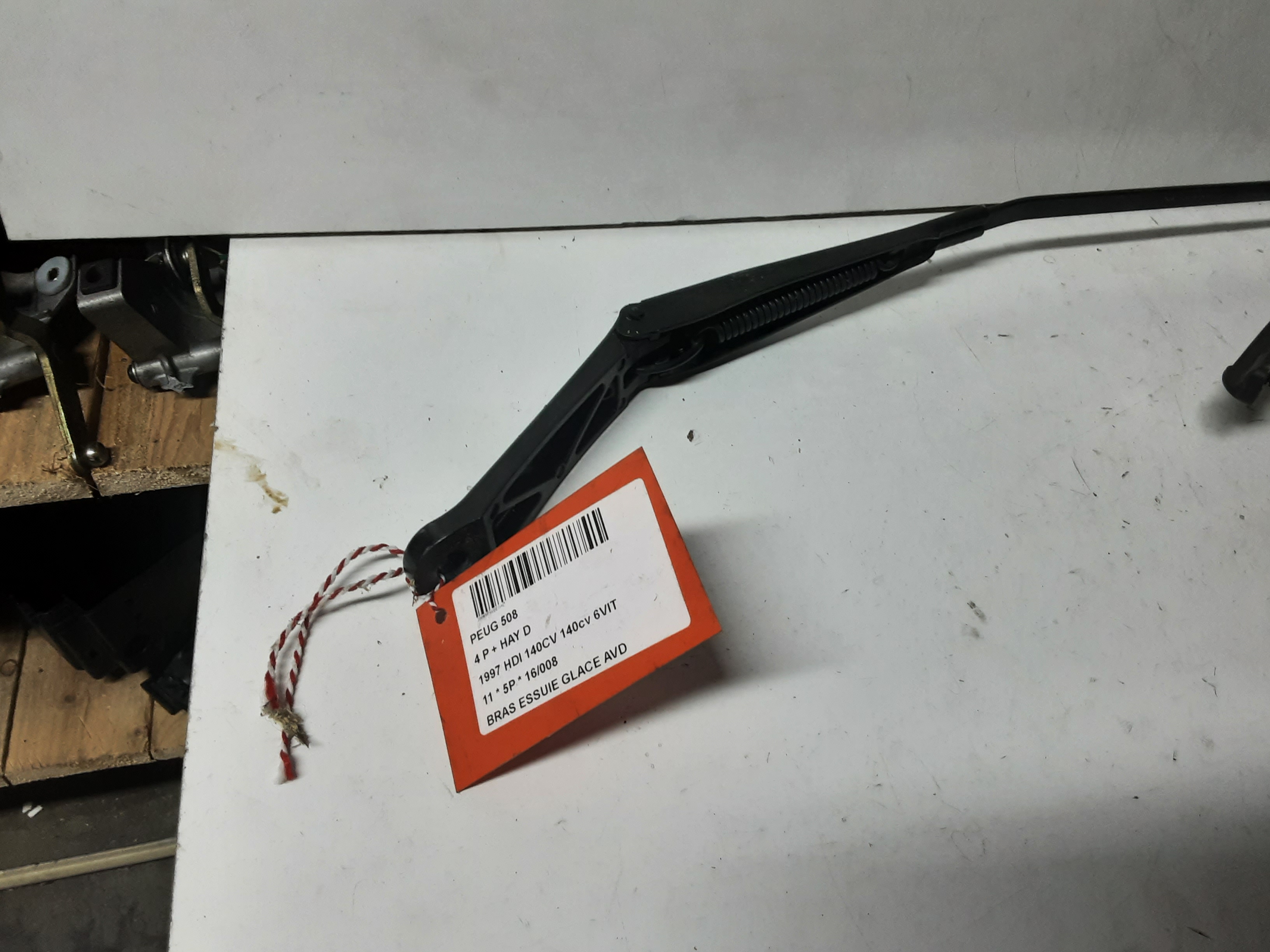 RUITENWISSERARM RECHTS VOOR Peugeot 508 4/11 - 14