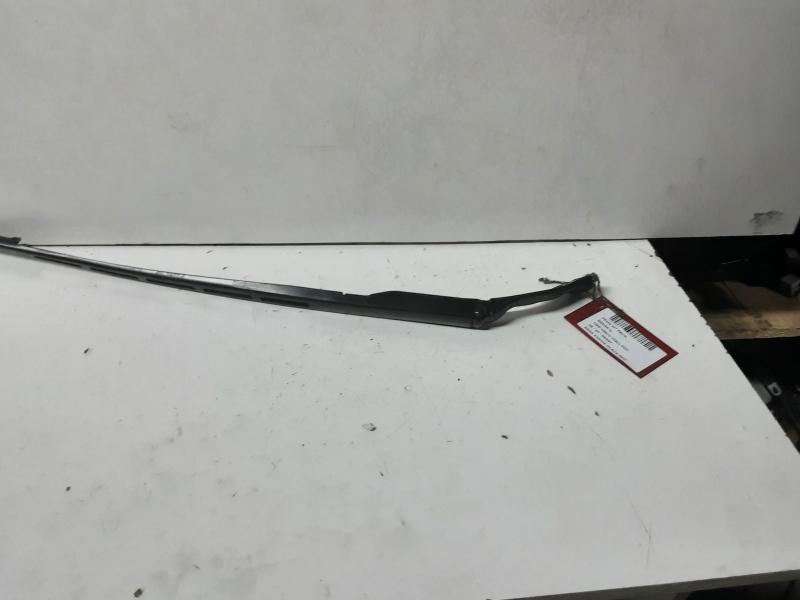 SCHEIBENWISCHERARM RECHTS HINTEN Peugeot 307 7/05 - 08
