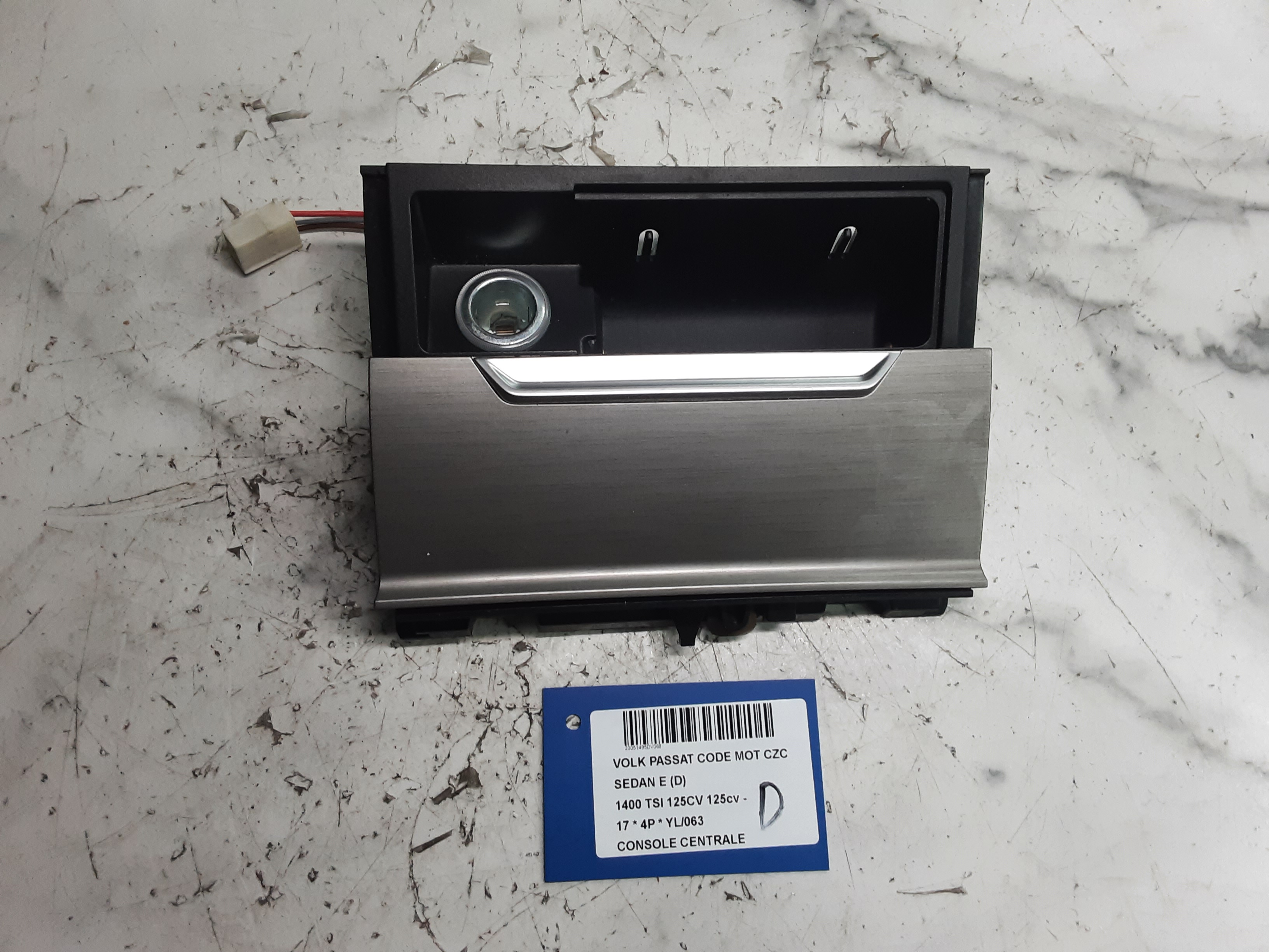 CONSOLE CENTRALE Vw PASSAT 11/14 - 19