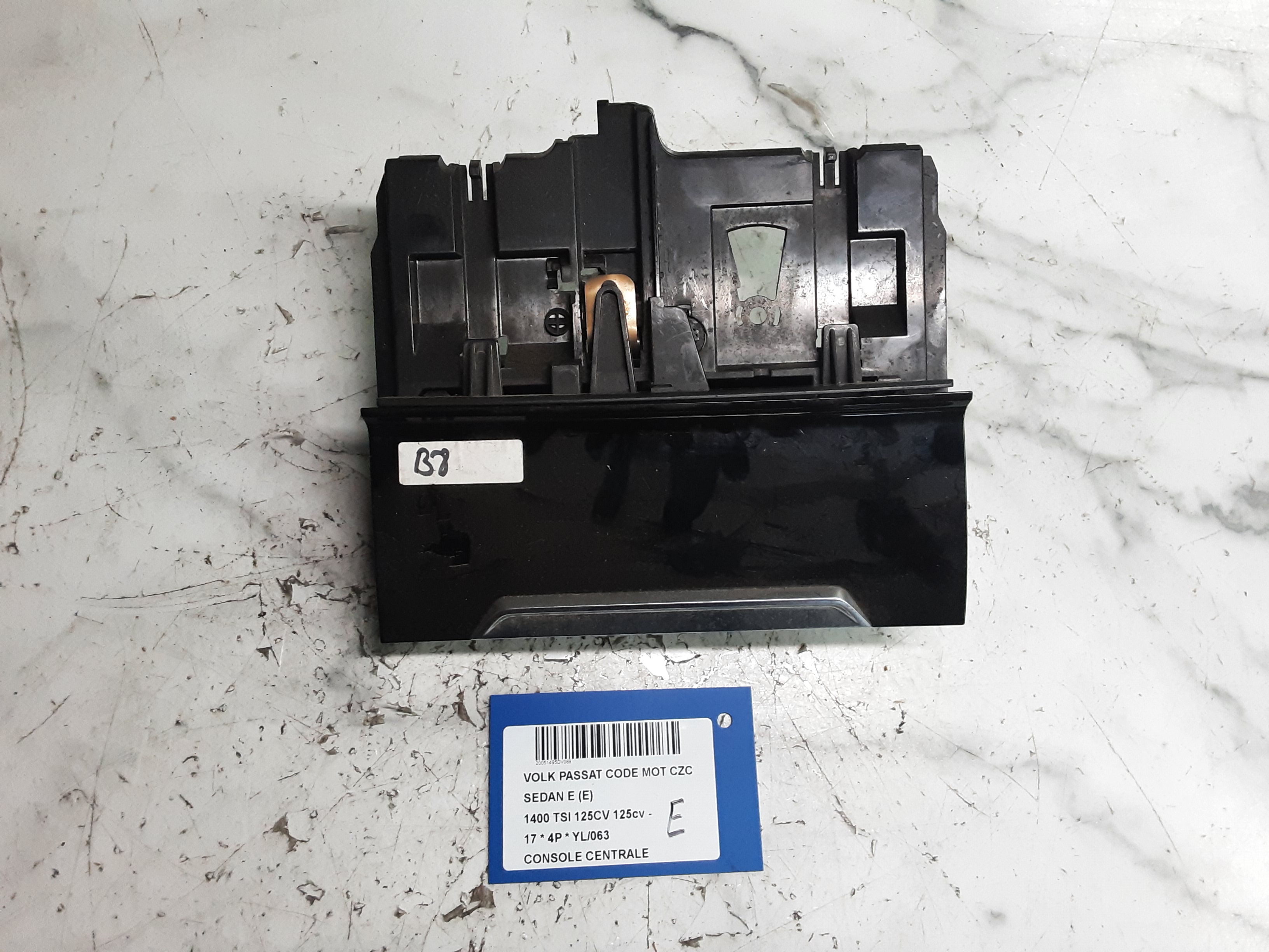 CONSOLE CENTRALE Vw PASSAT 11/14 - 19