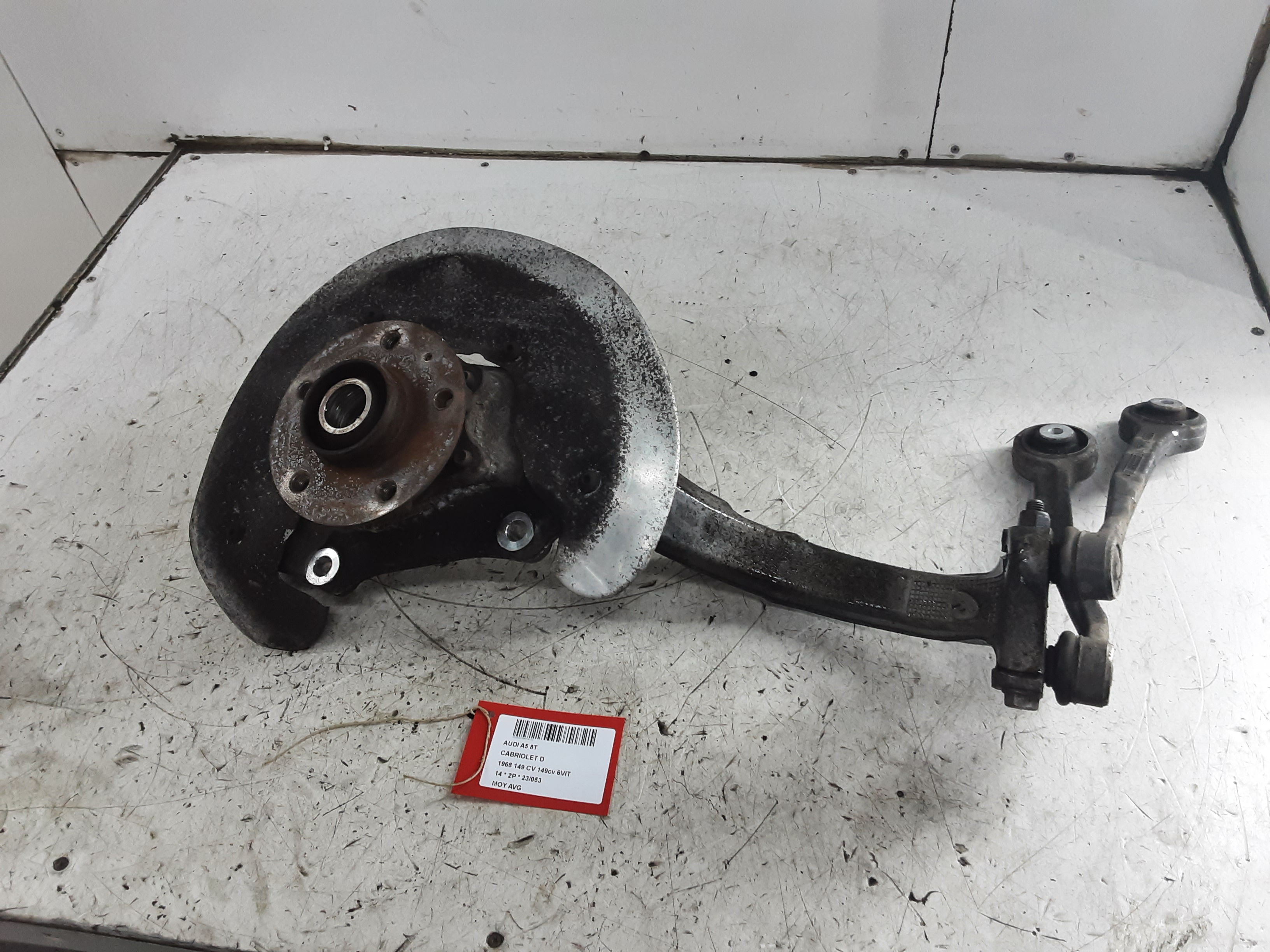 WIELNAAF VOOR LINKS Audi A5 CABRIO 8/11 - 12/16