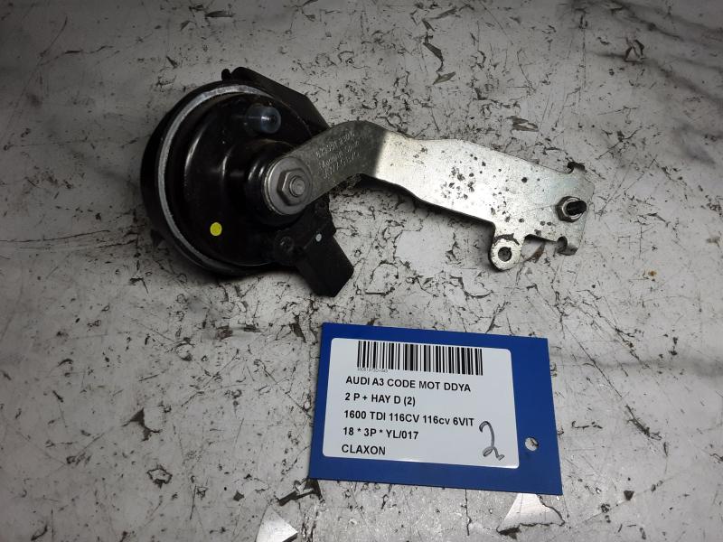CLAXON Audi A3 3,5D 7/16 - 20