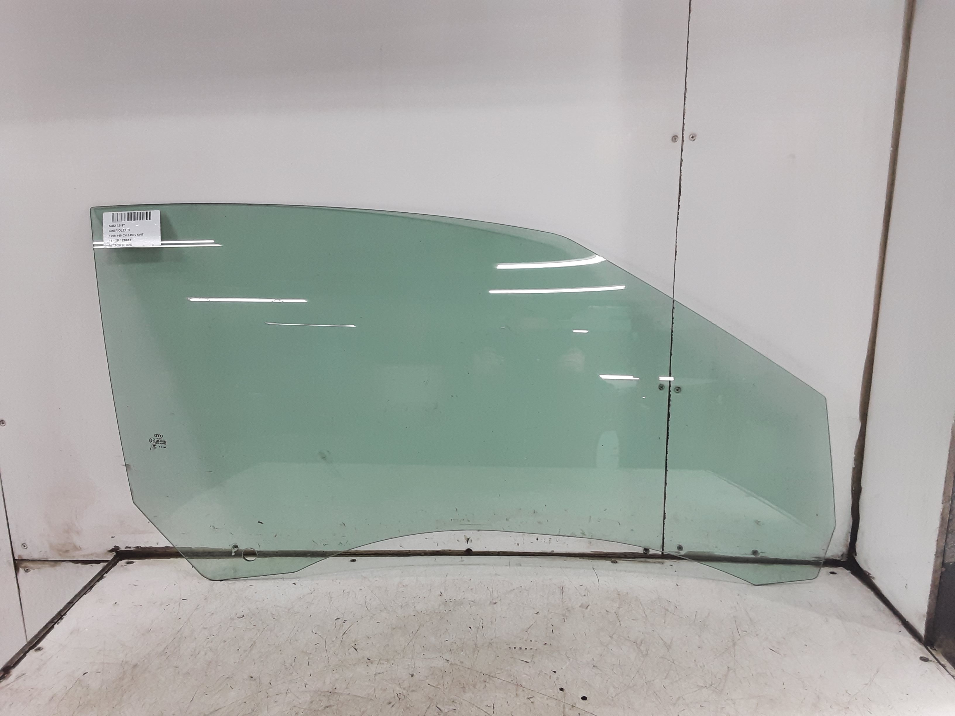 VITRE DE PORTE AVANT DROITE Audi A5 CABRIO 8/11 - 12/16