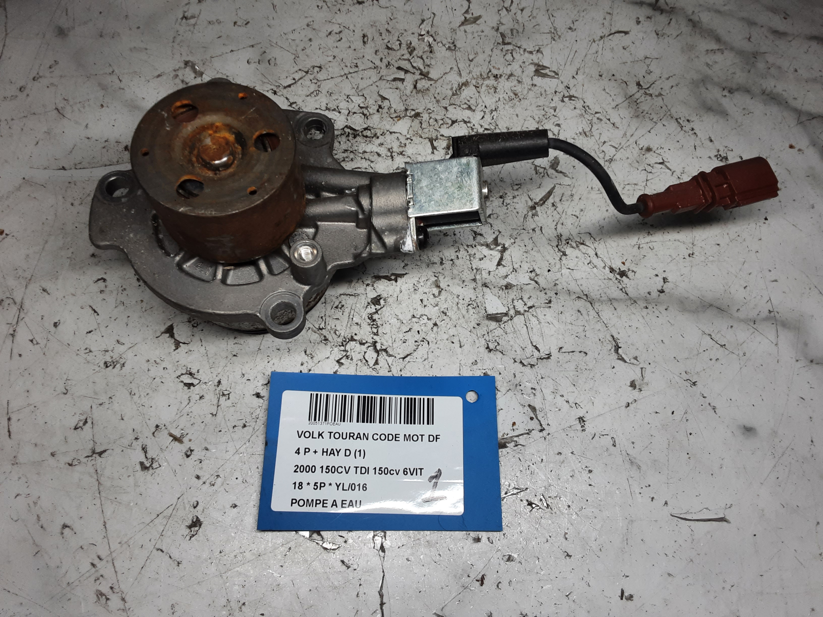 WATERPOMP Vw TOURAN 09/15+