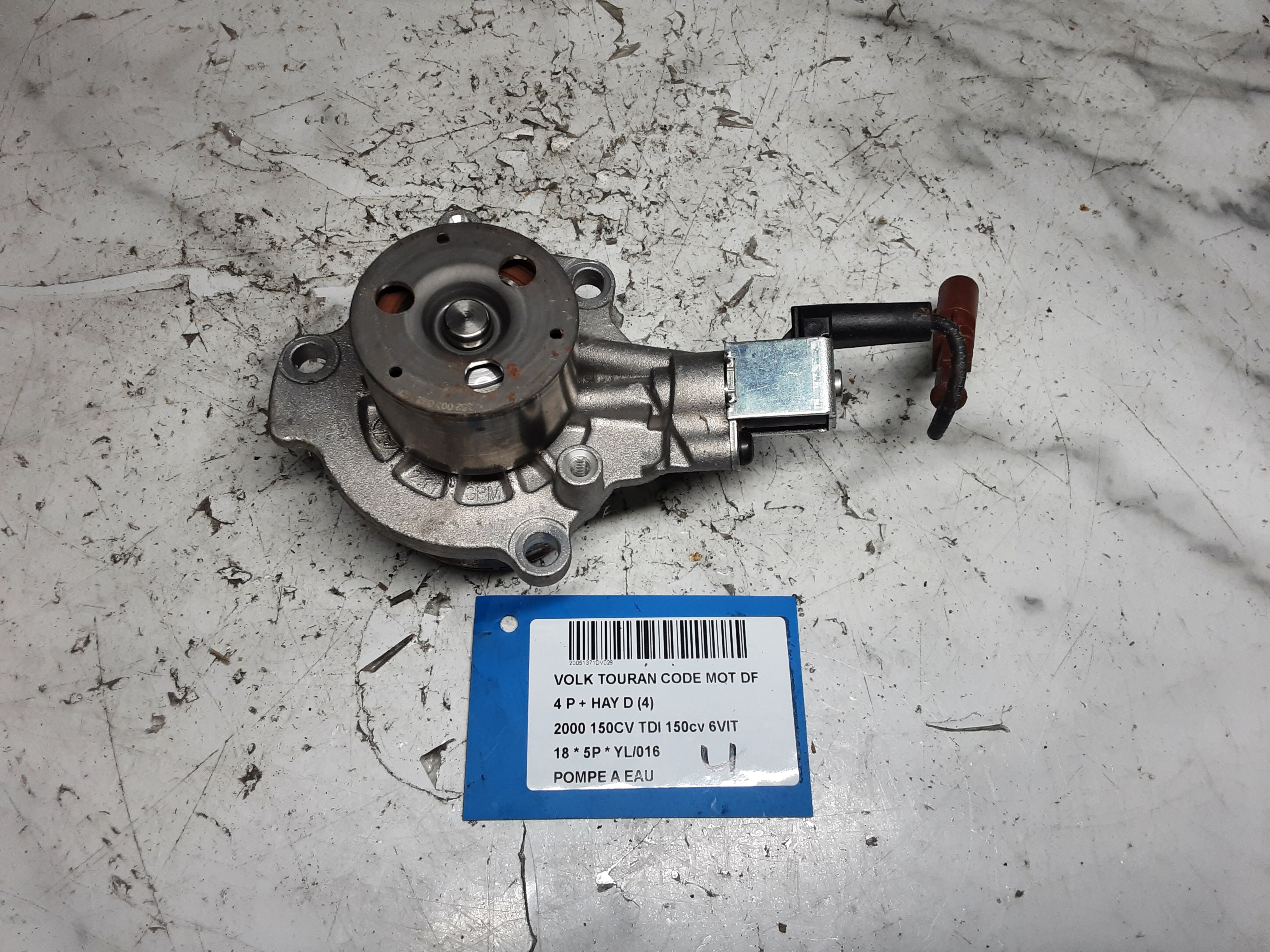 WATERPOMP Vw TOURAN 09/15+