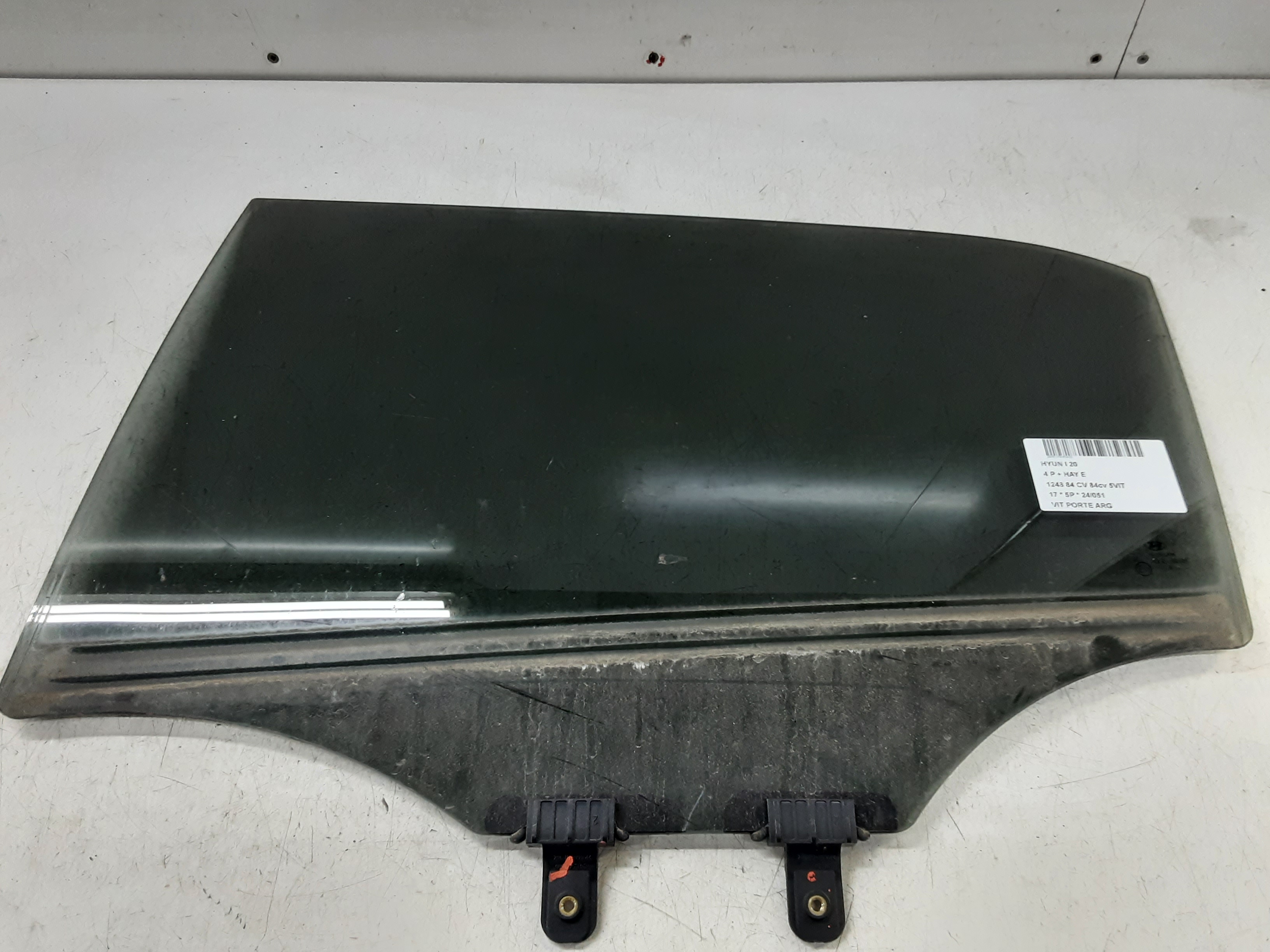 VITRE DE PORTE ARRIERE GAUCHE Hyundai I20 (3) 01/15 - 8/18