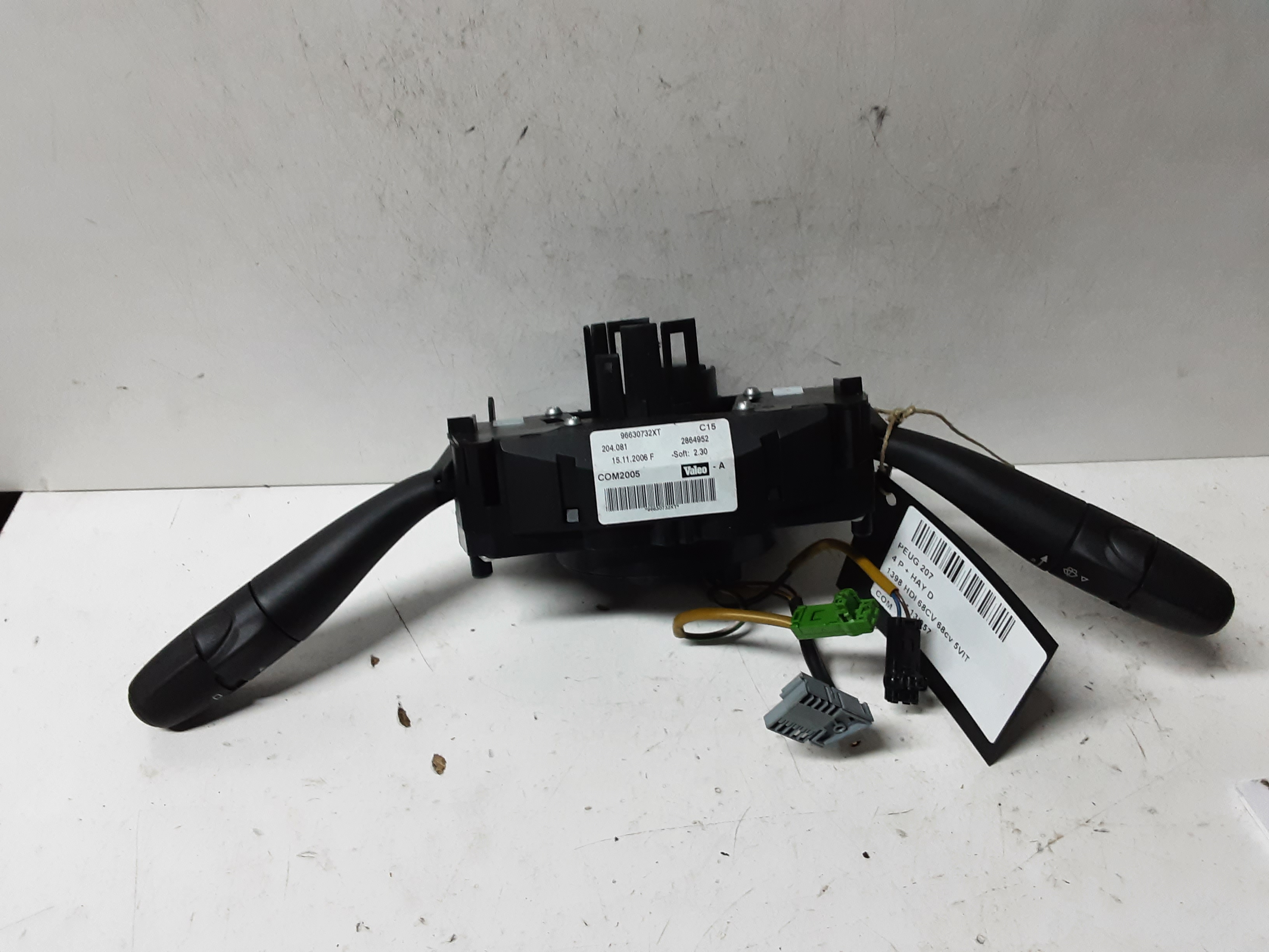 COMMODO Peugeot 207 2/06 &gt; 15